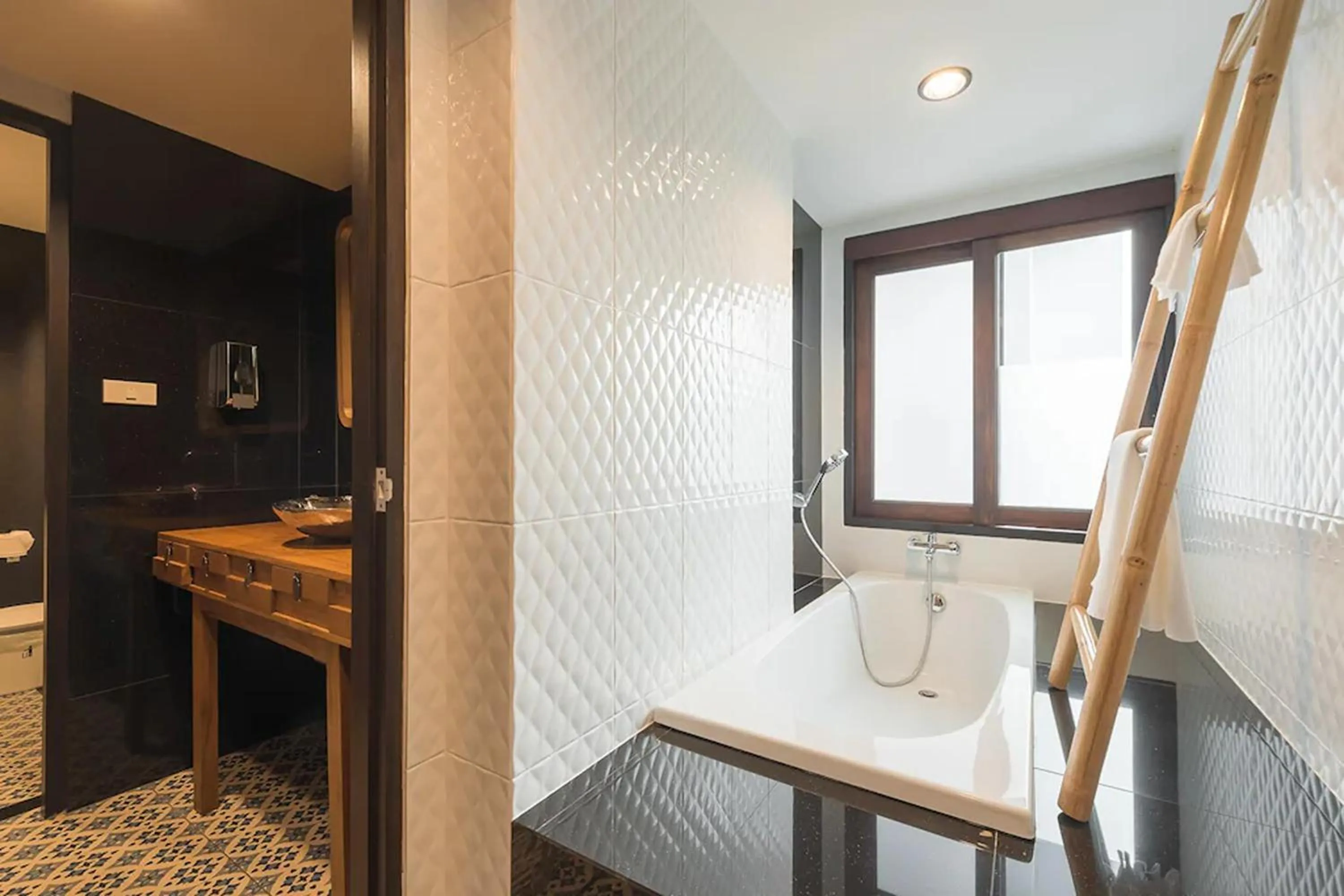 Bathroom, Bed in 33 Poshtel