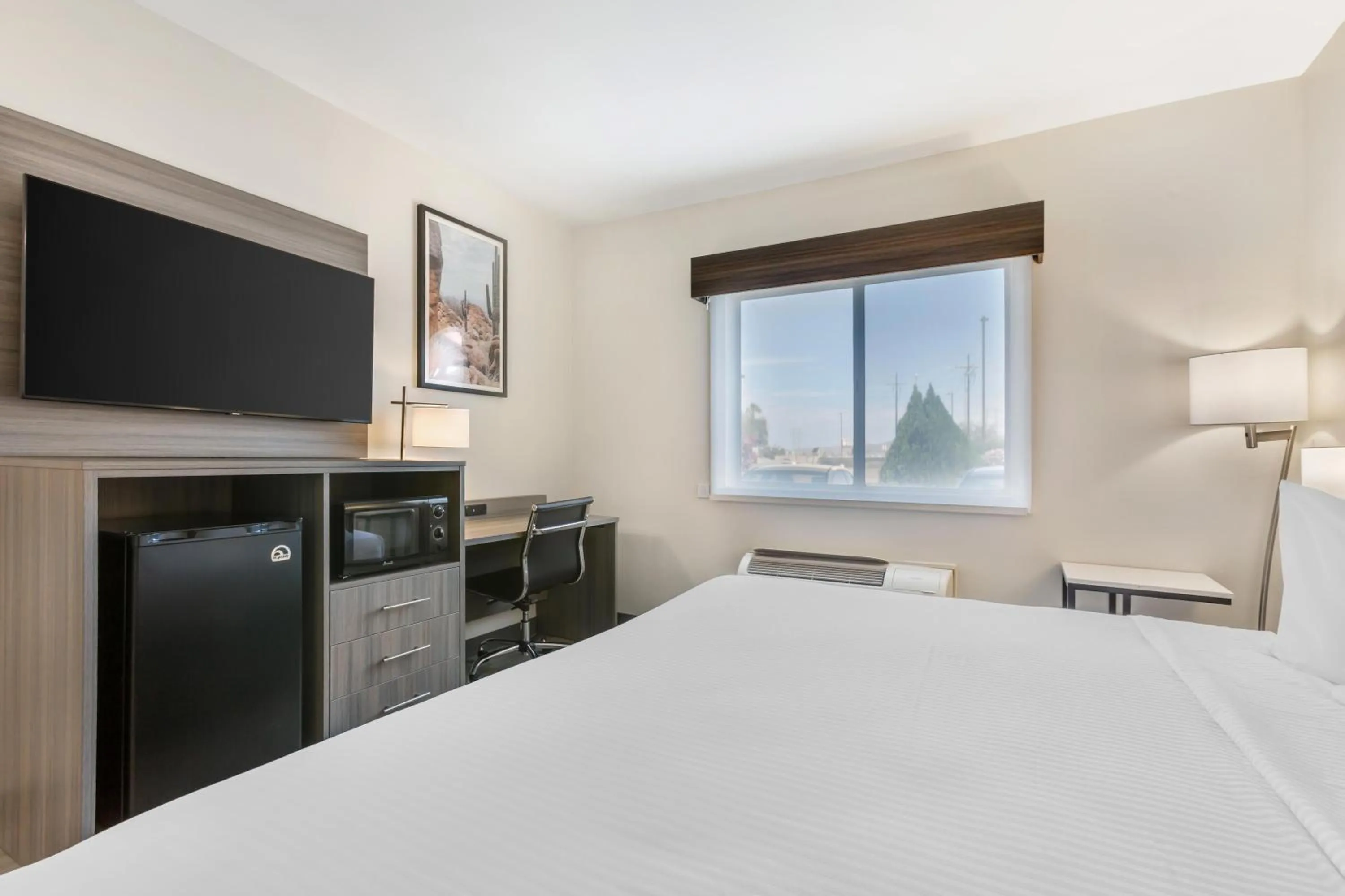 Bedroom, Bed in Best Western Gold Poppy Inn