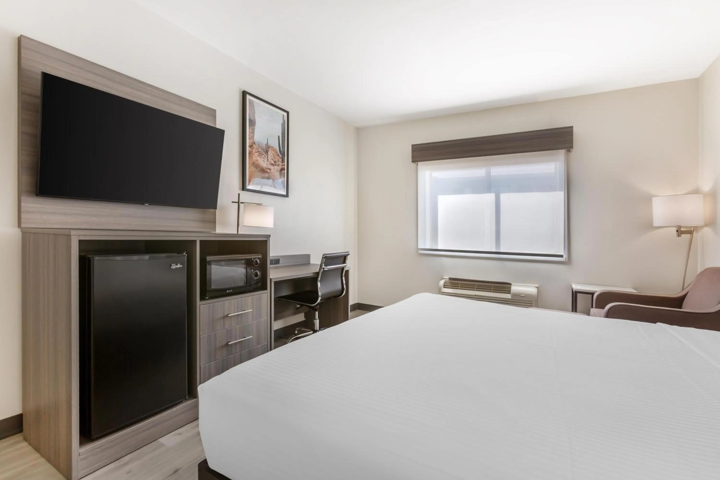 Bedroom, Bed in Best Western Gold Poppy Inn