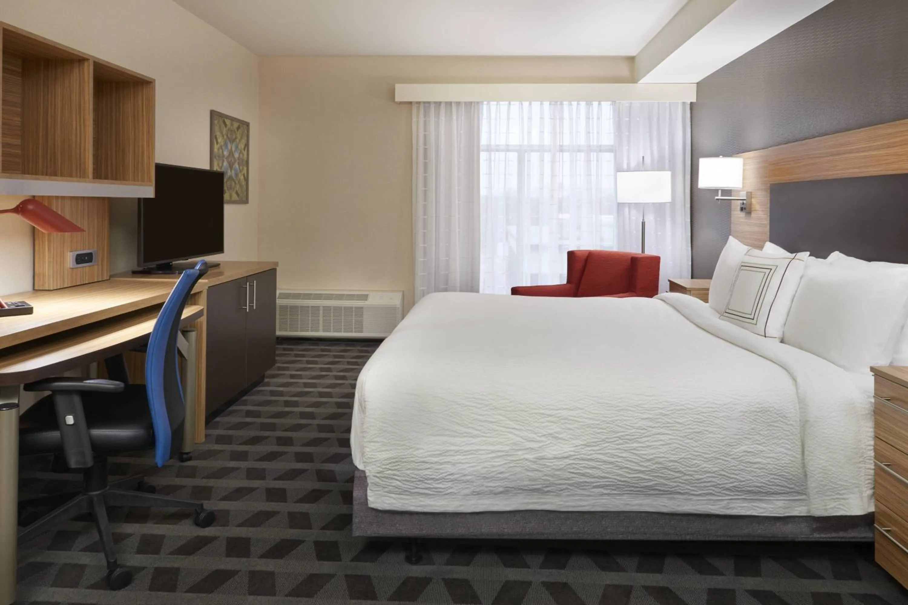 Photo of the whole room, Bed in TownePlace Suites by Marriott Oshawa