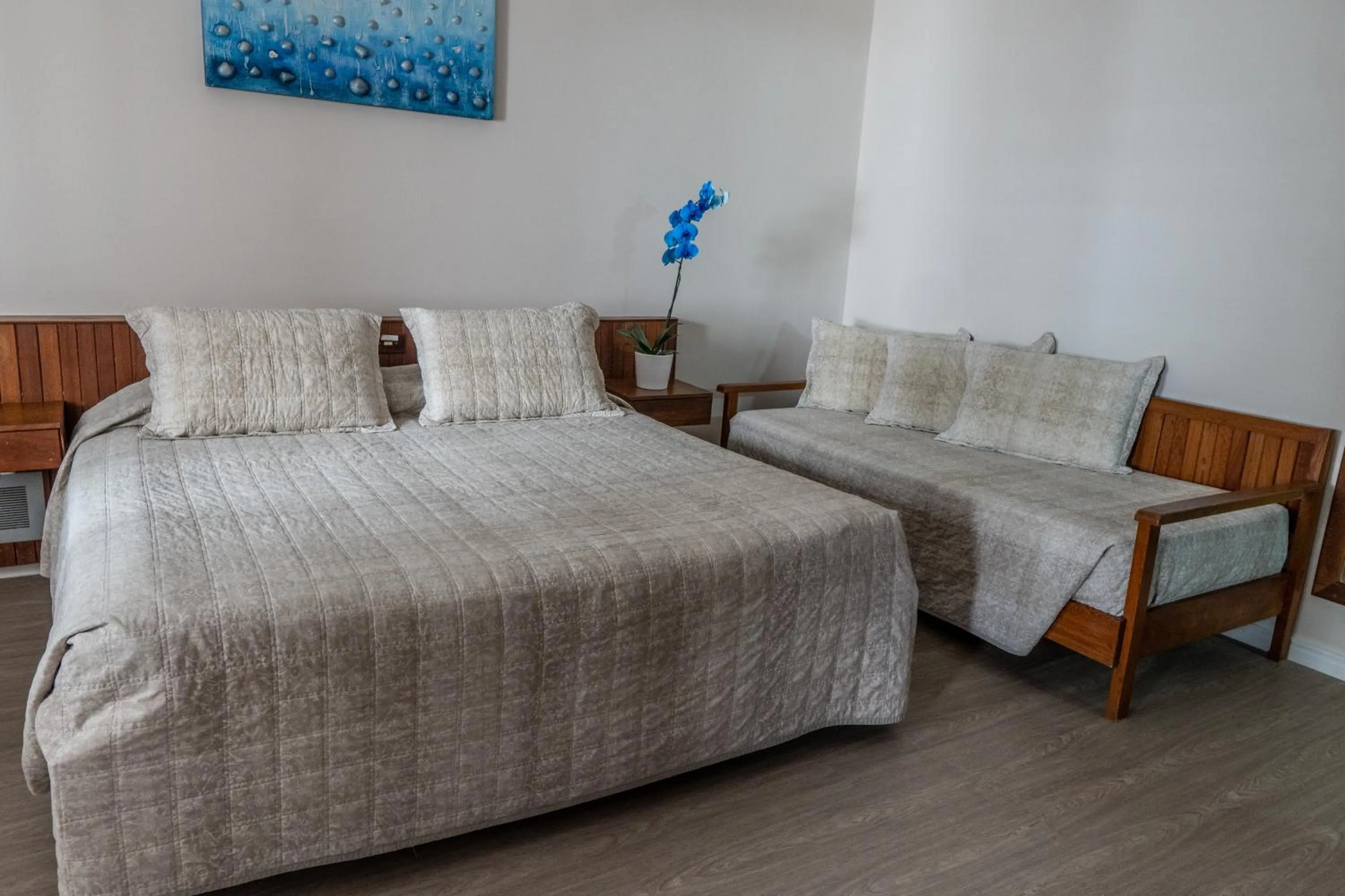 Photo of the whole room in Strand Hotel Guarujá Frente Mar