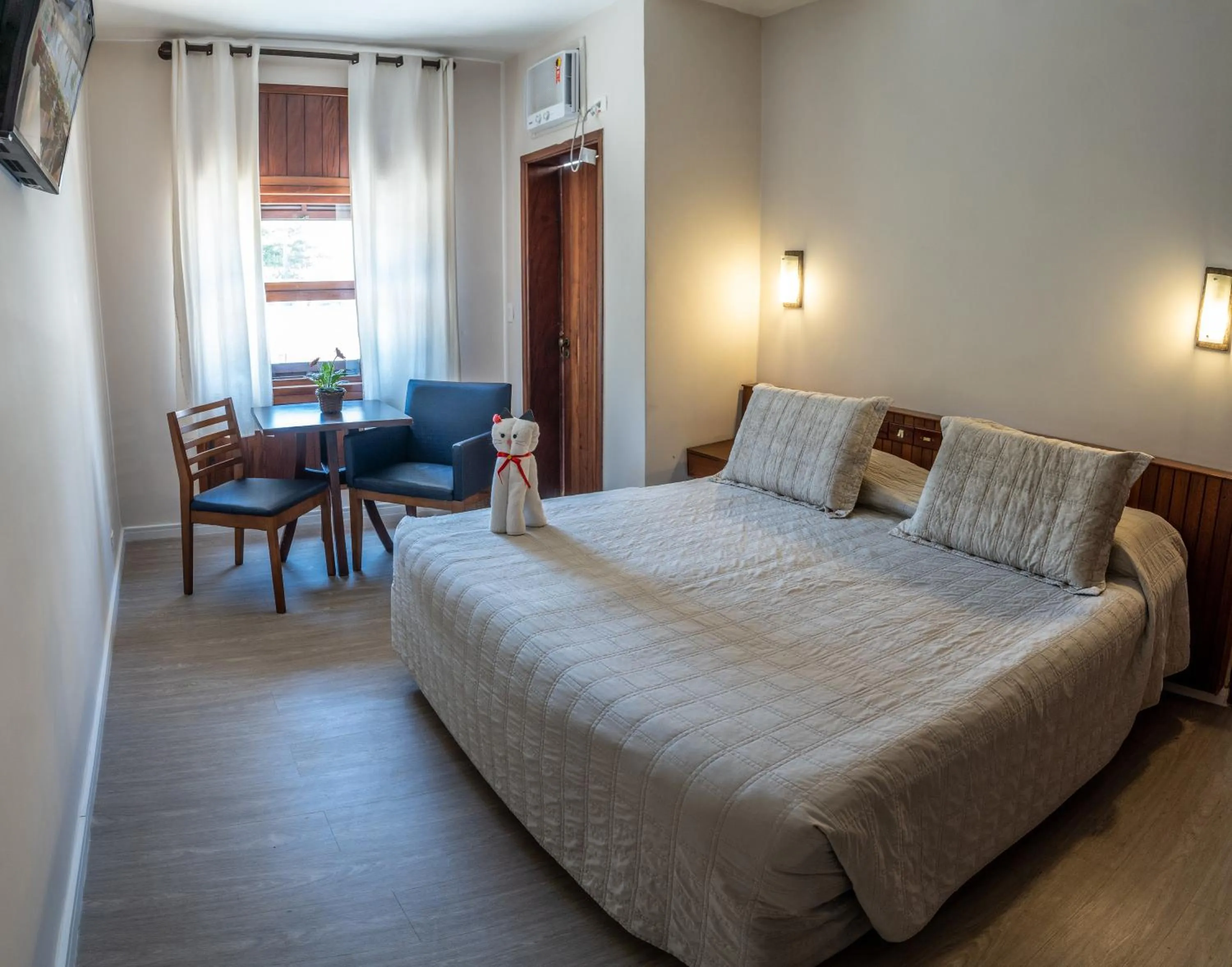 Photo of the whole room in Strand Hotel Guarujá Frente Mar