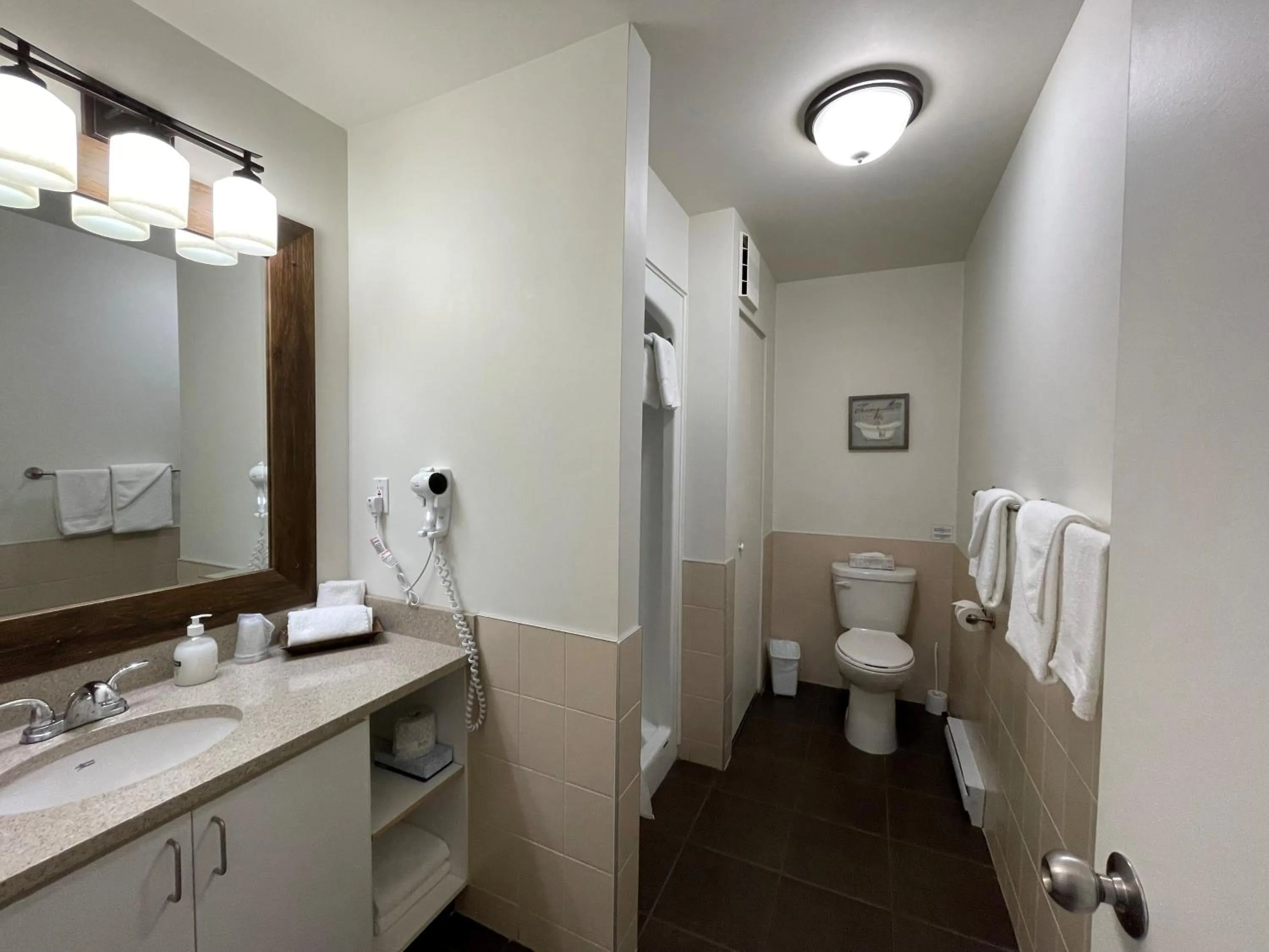 Swimming pool in Hotel Vacances Tremblant