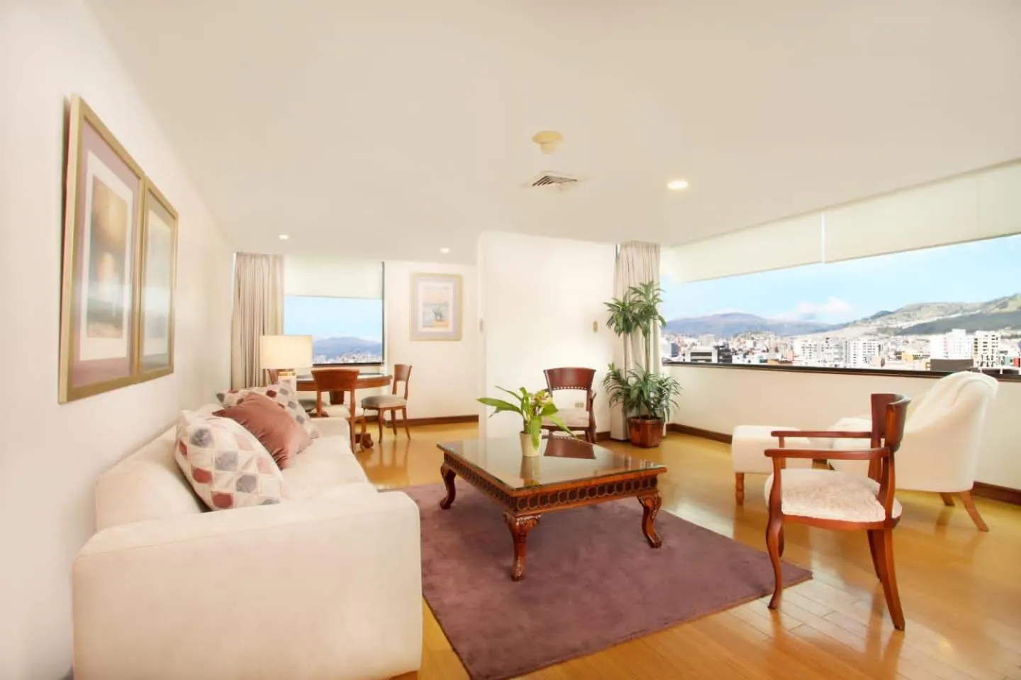 Seating area in Hotel Rio Amazonas