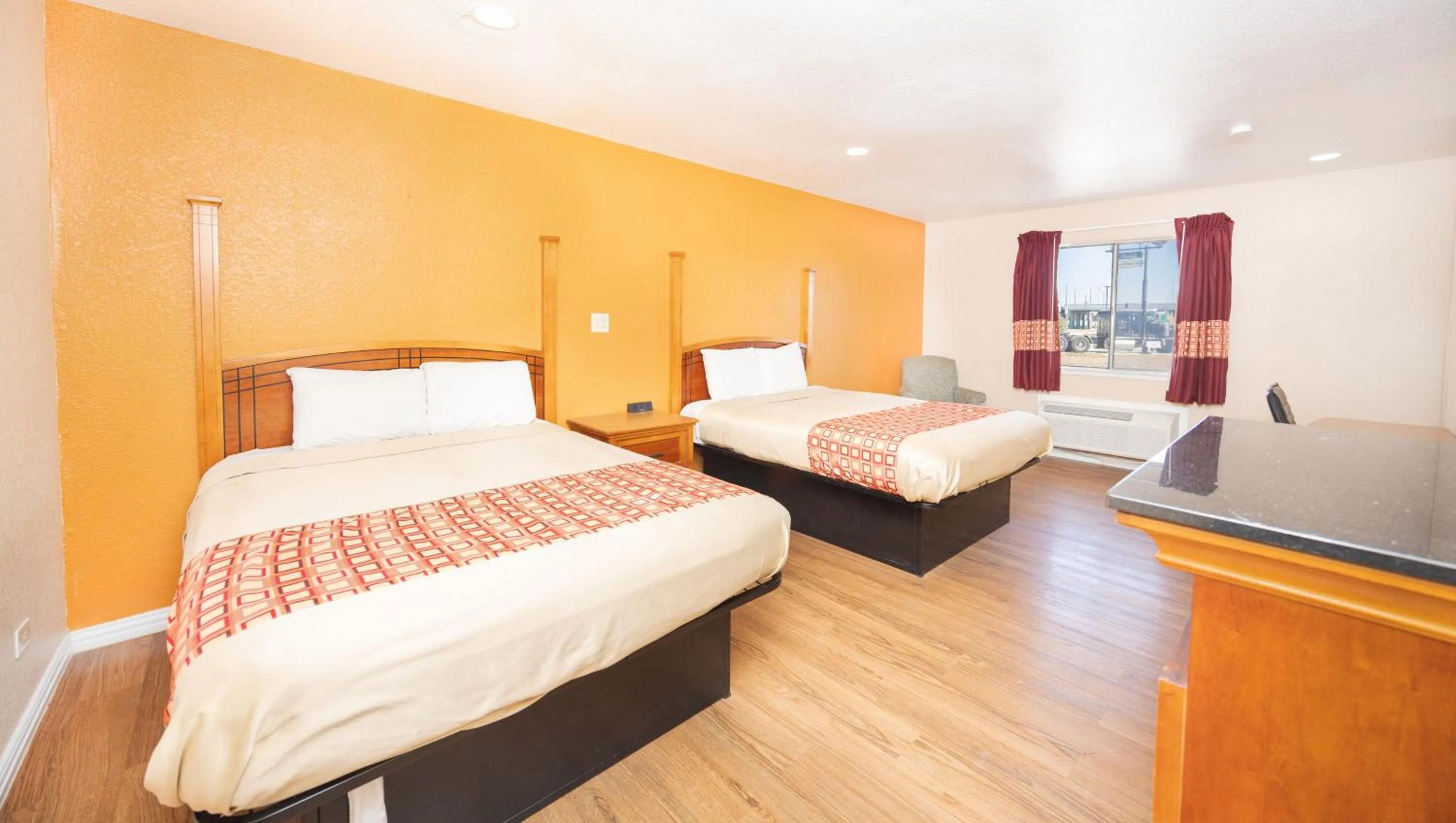 Photo of the whole room, Bed in Regency Inn Hondo