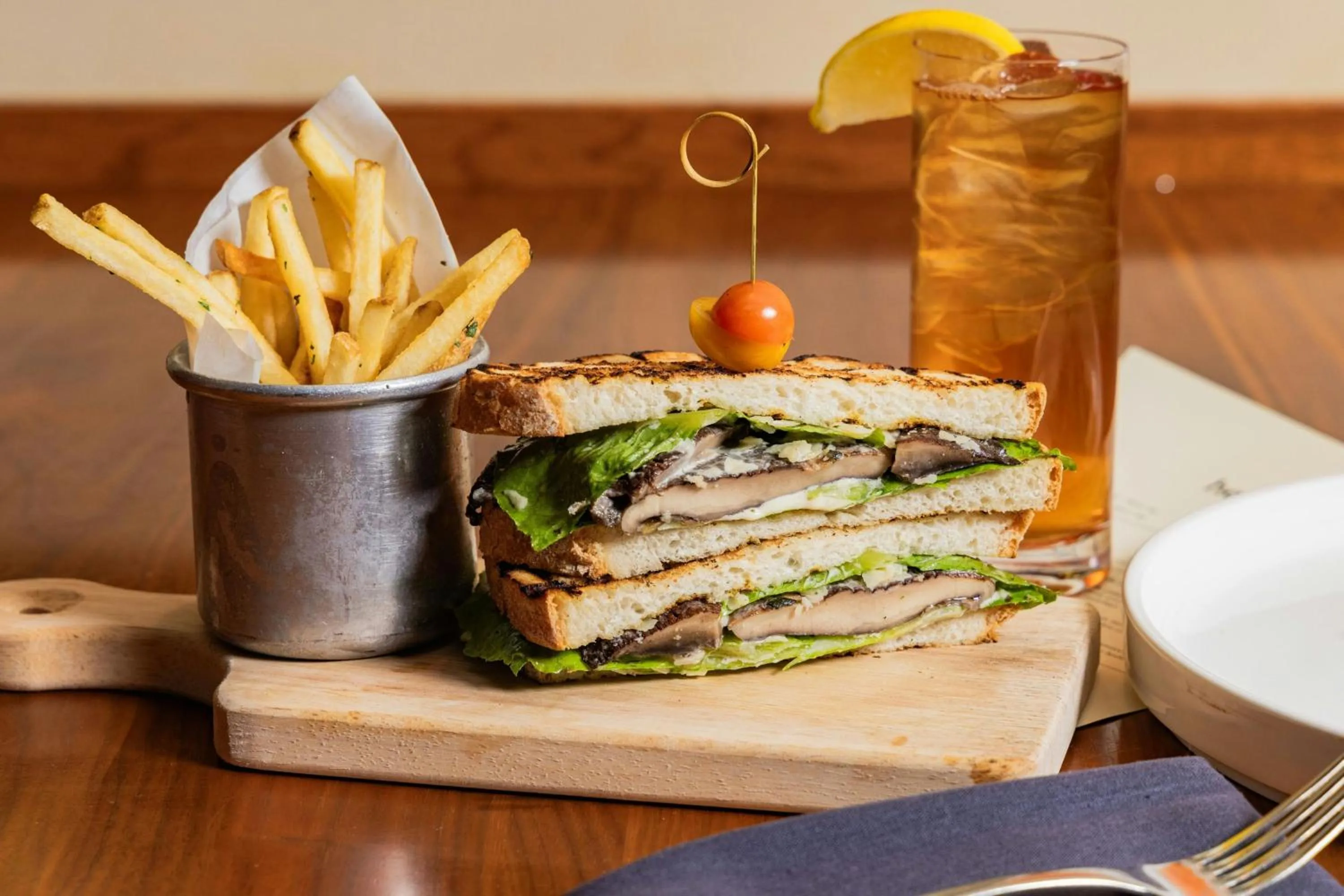 Restaurant/places to eat in JW Marriott Chicago