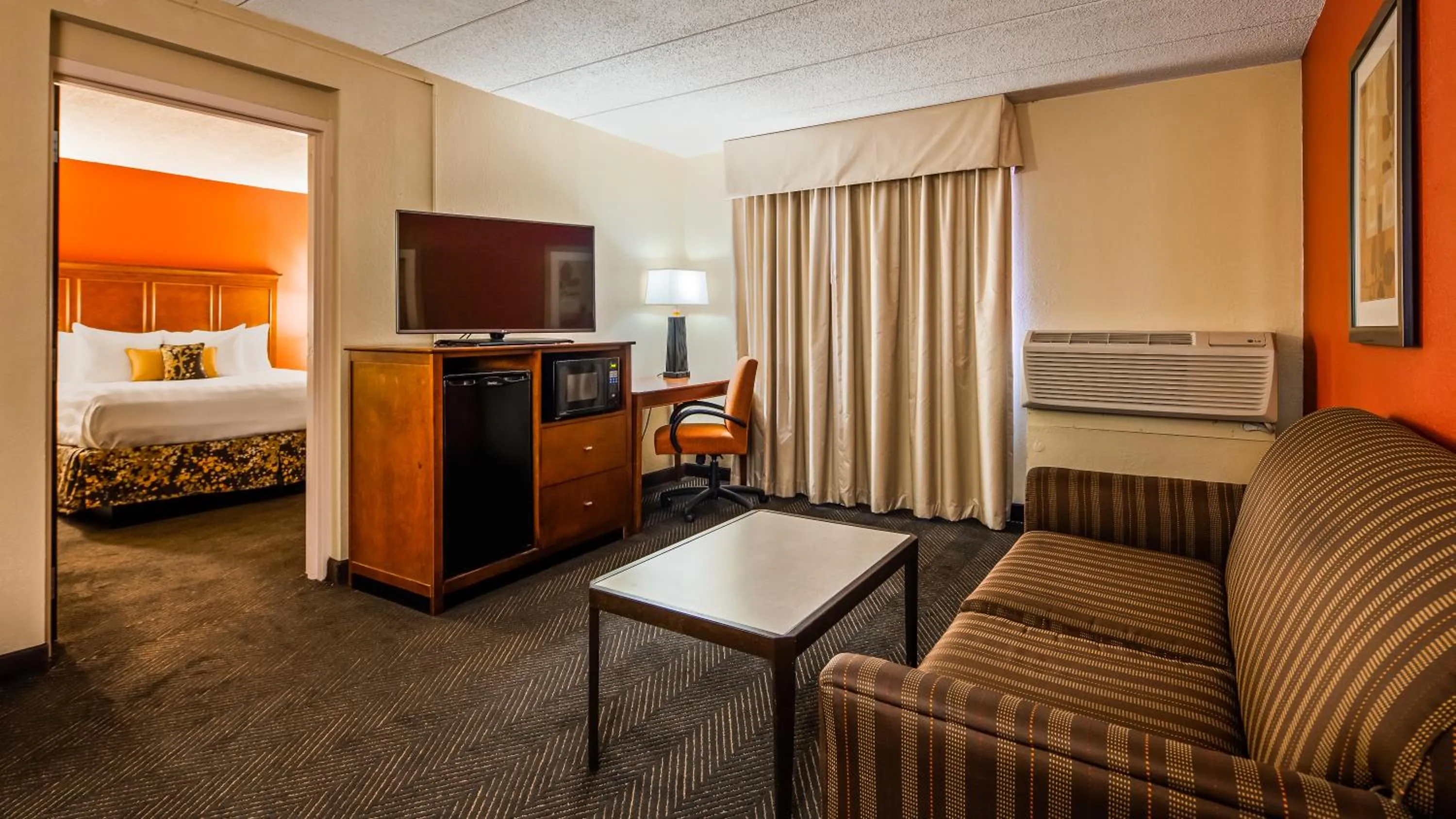 Bed in Best Western Plus St. Paul North/Shoreview