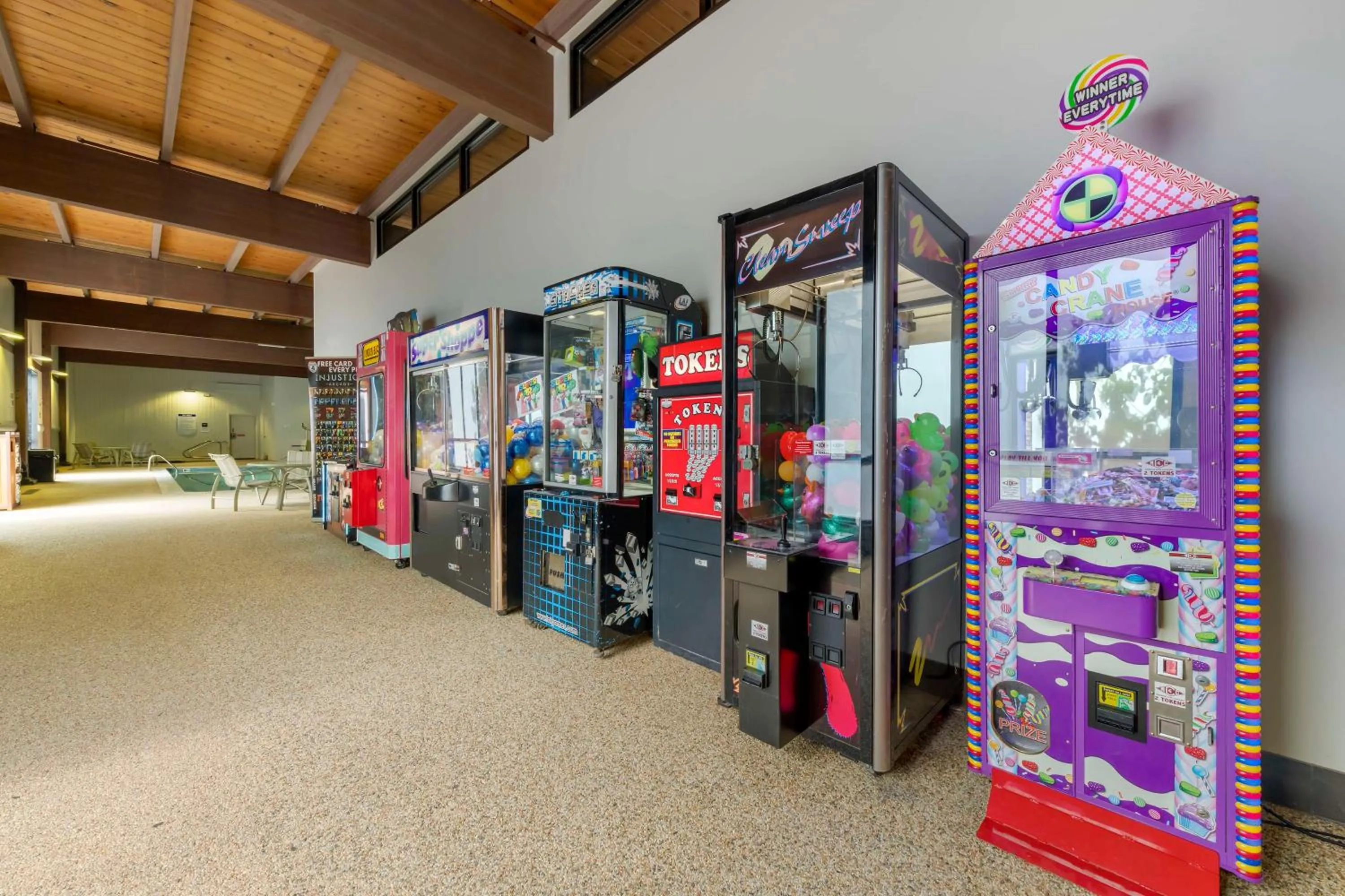 Property building in Best Western Plus St. Paul North/Shoreview