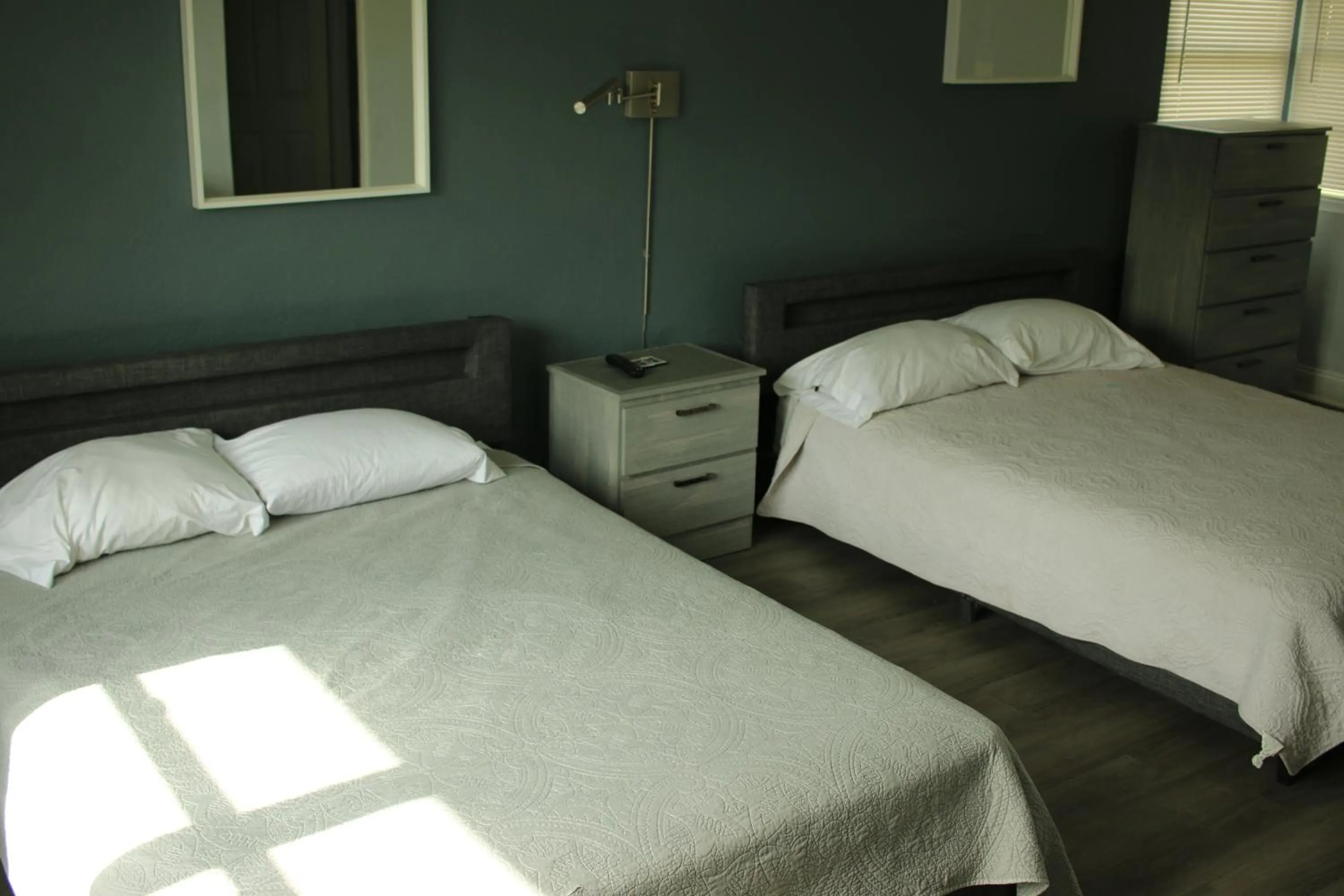 Bed in Travel Inn Fort Pierce