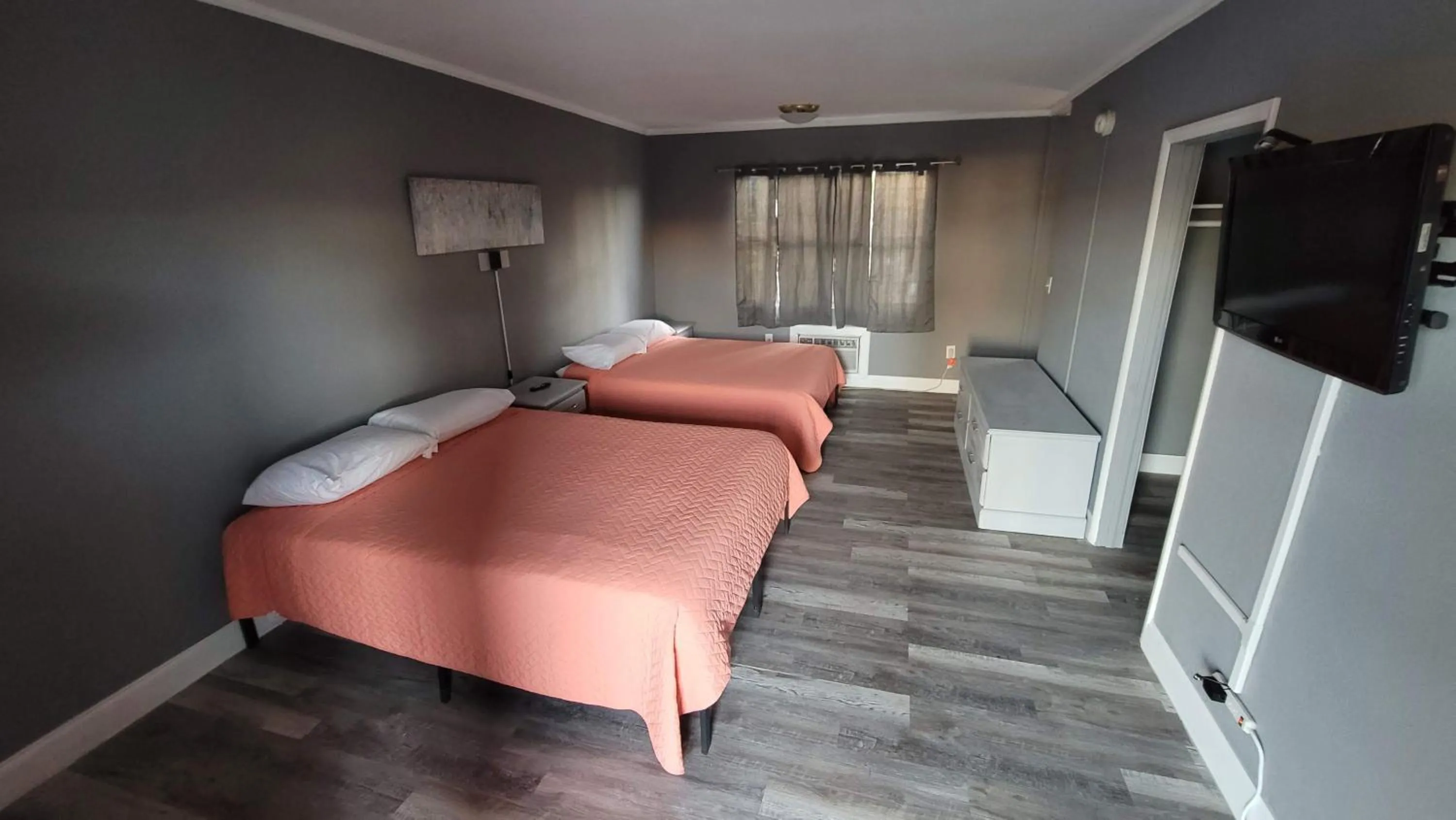 Bed in Travel Inn Fort Pierce