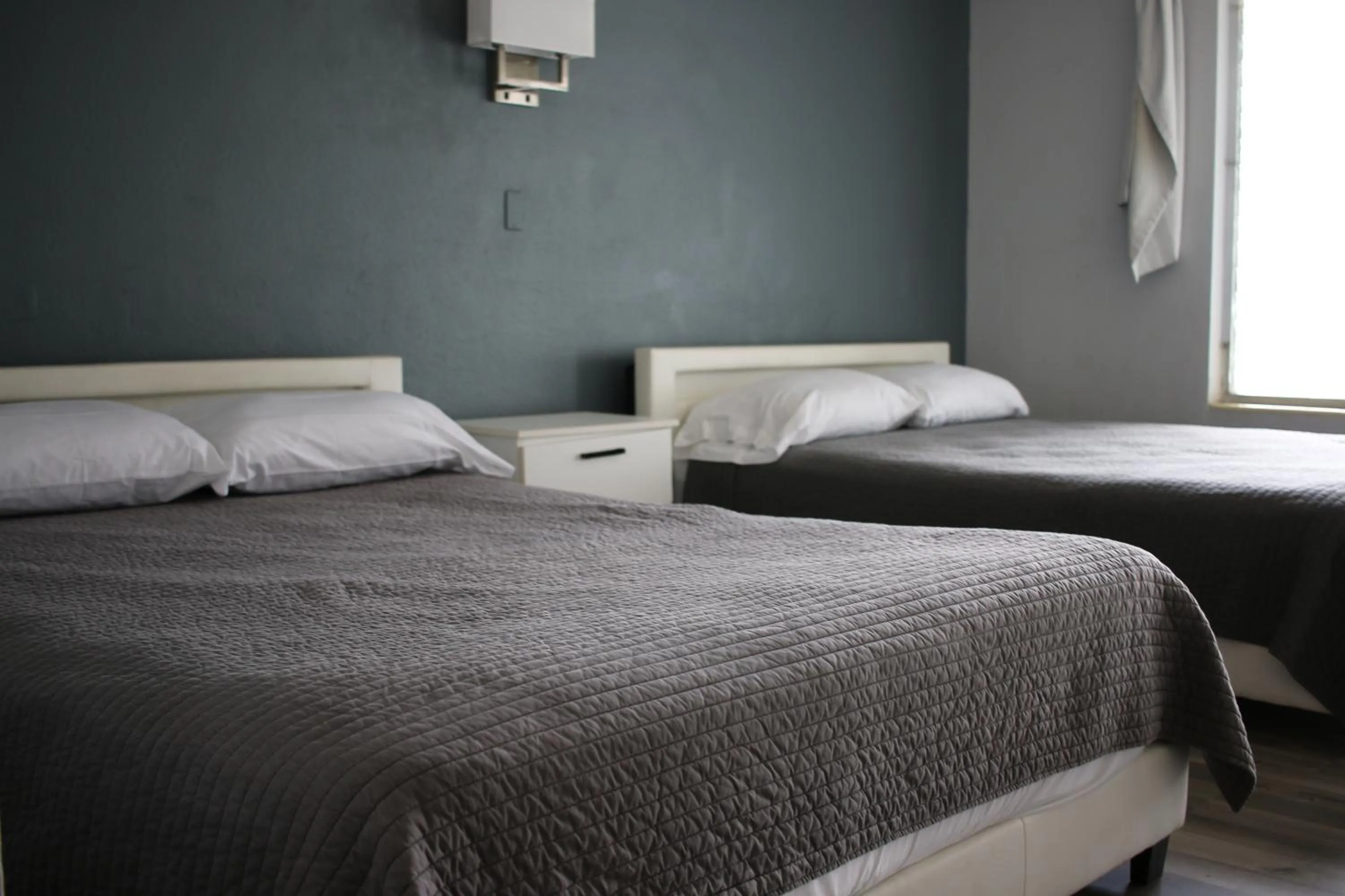 Bed in Travel Inn Fort Pierce