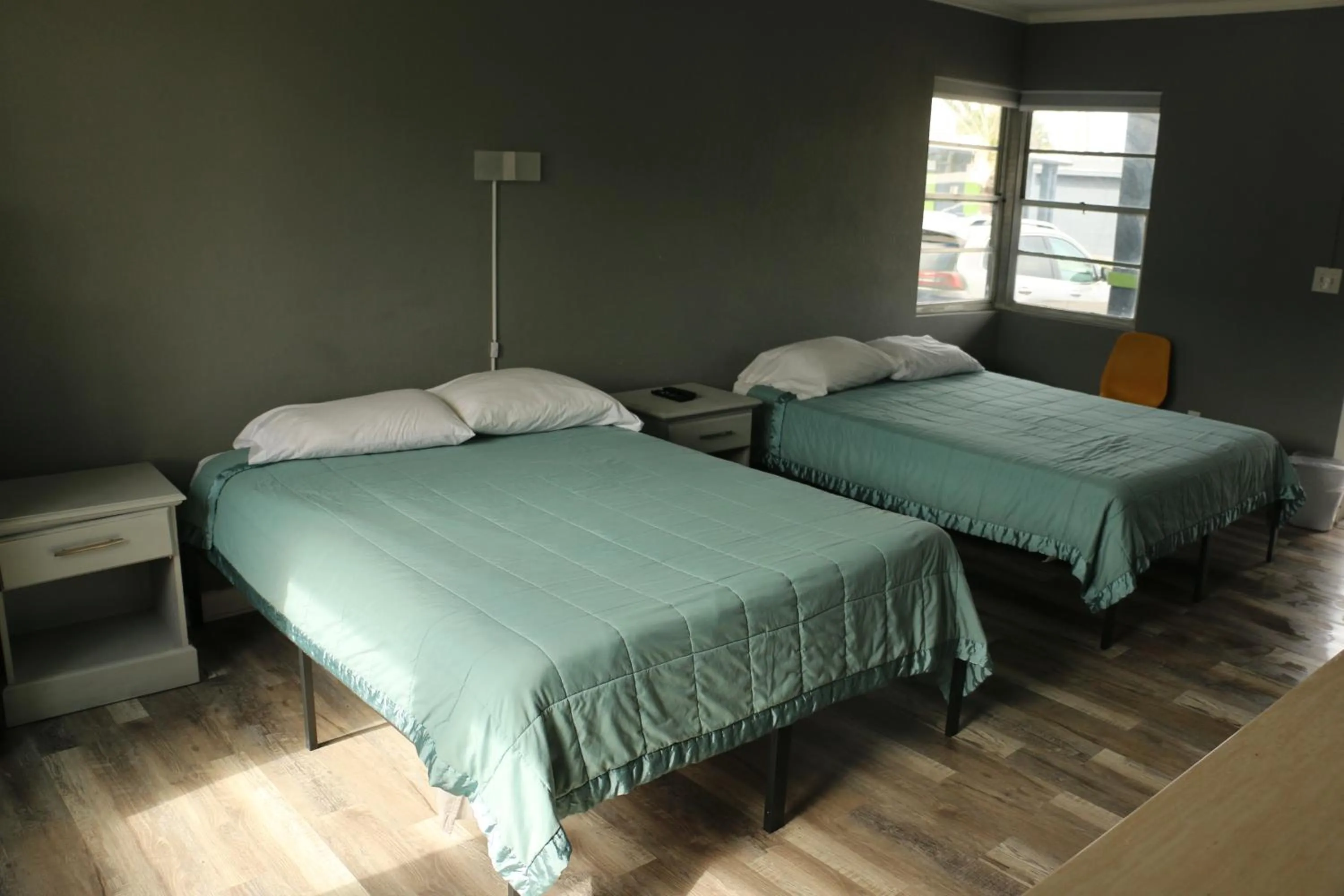 Bed in Travel Inn Fort Pierce