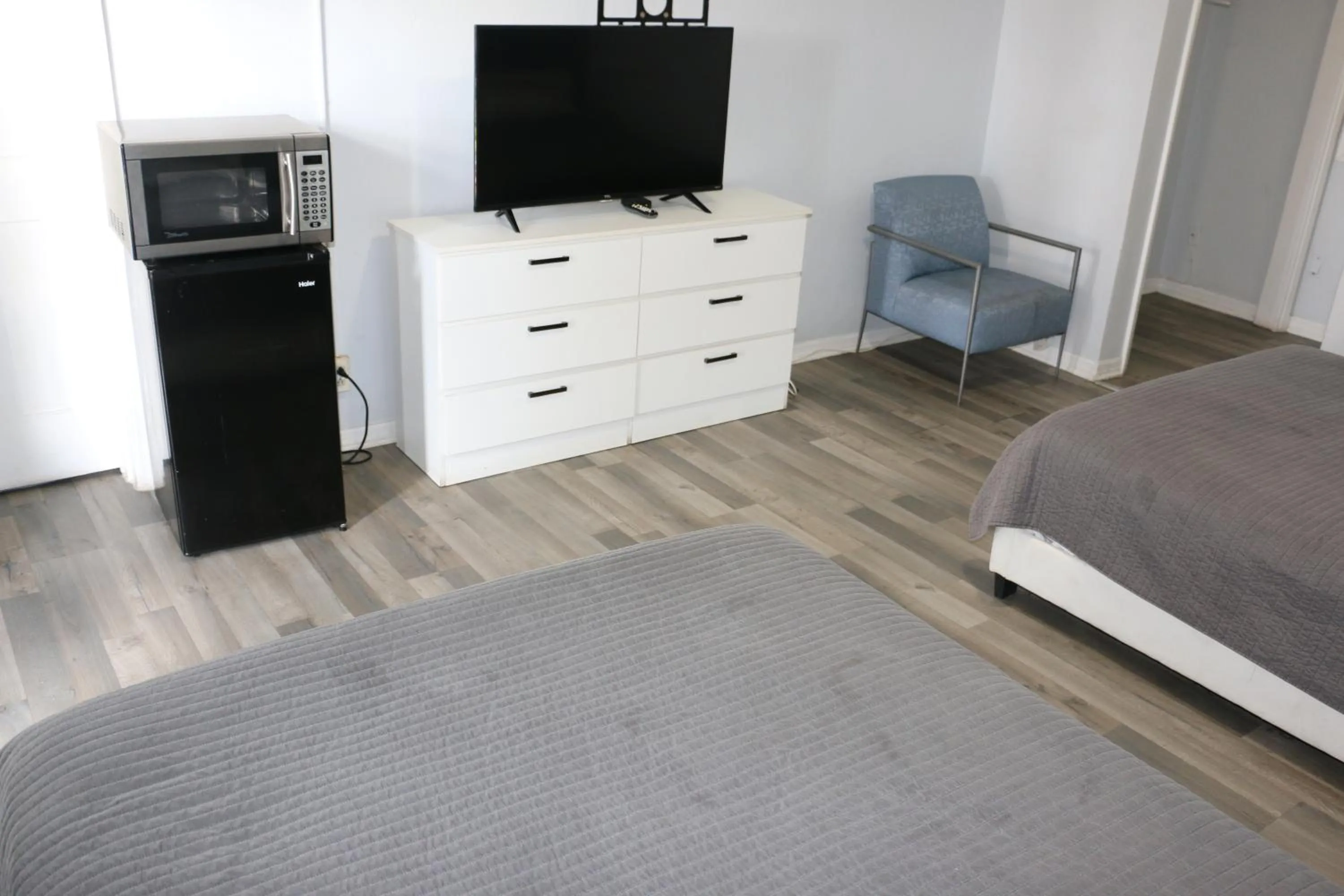 Bed in Travel Inn Fort Pierce