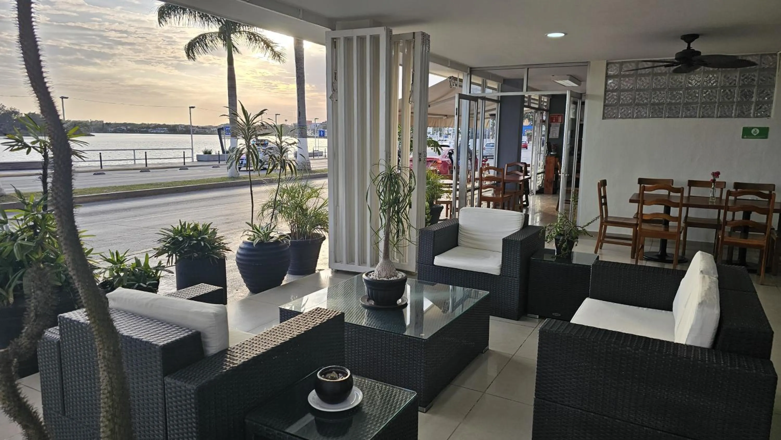 Lobby or reception in Best Western Riviera Tuxpan