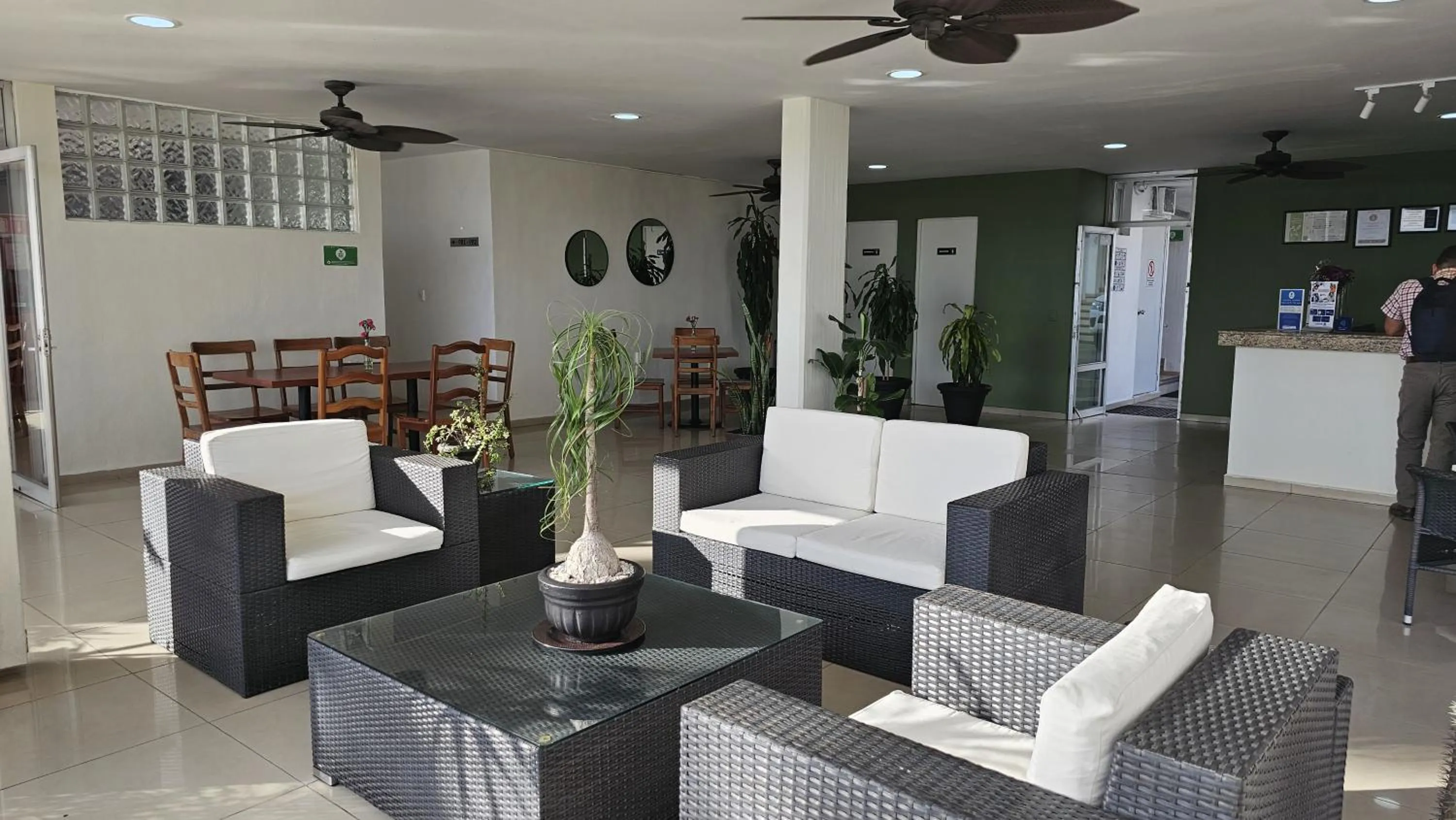 Lobby or reception in Best Western Riviera Tuxpan