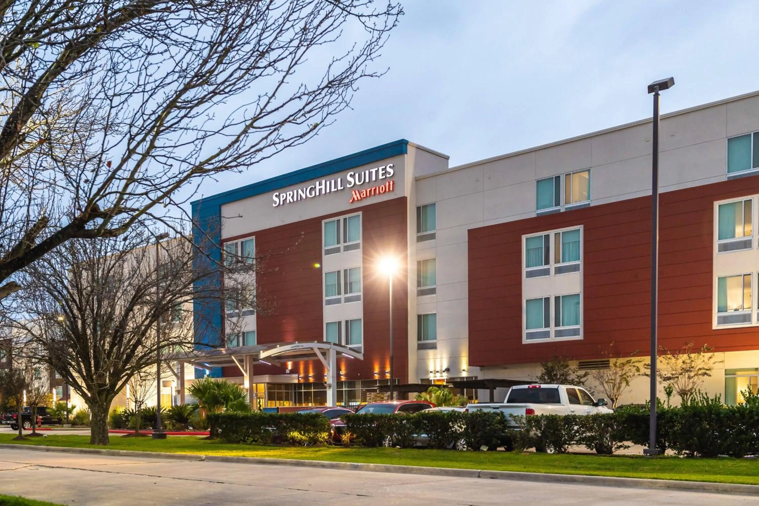 Property building in SpringHill Suites by Marriott Houston Baytown