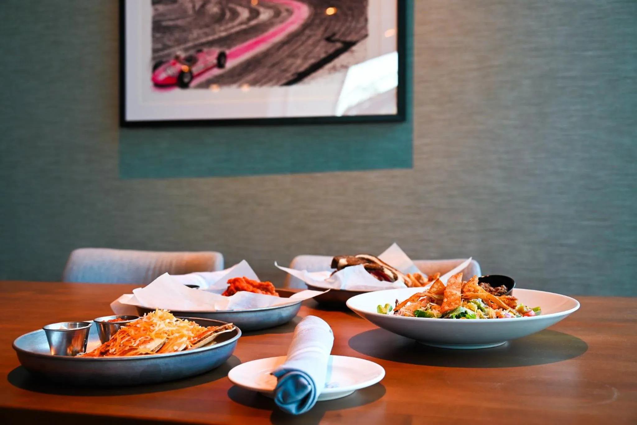 Restaurant/places to eat in JW Marriott Indianapolis