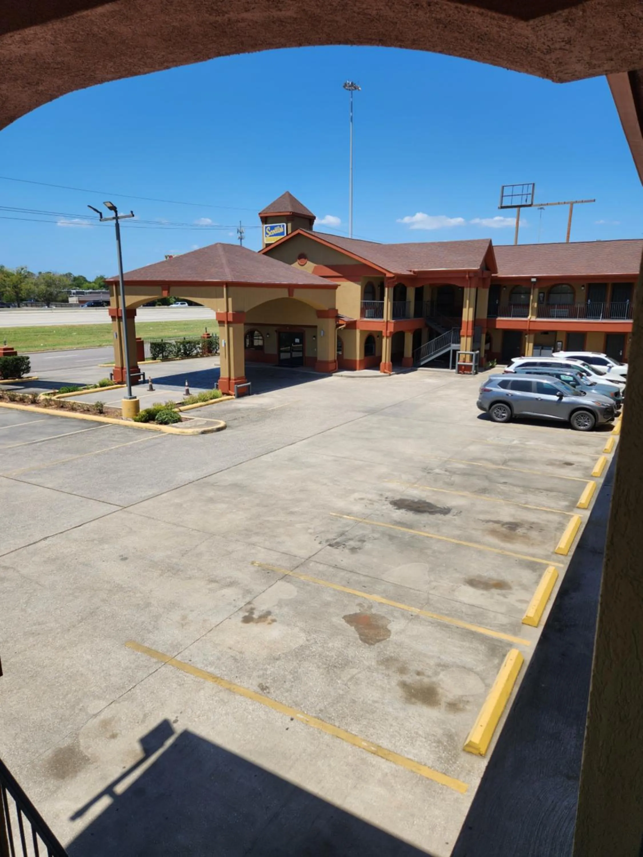 Property building in Scottish Inn and Suites Beaumont