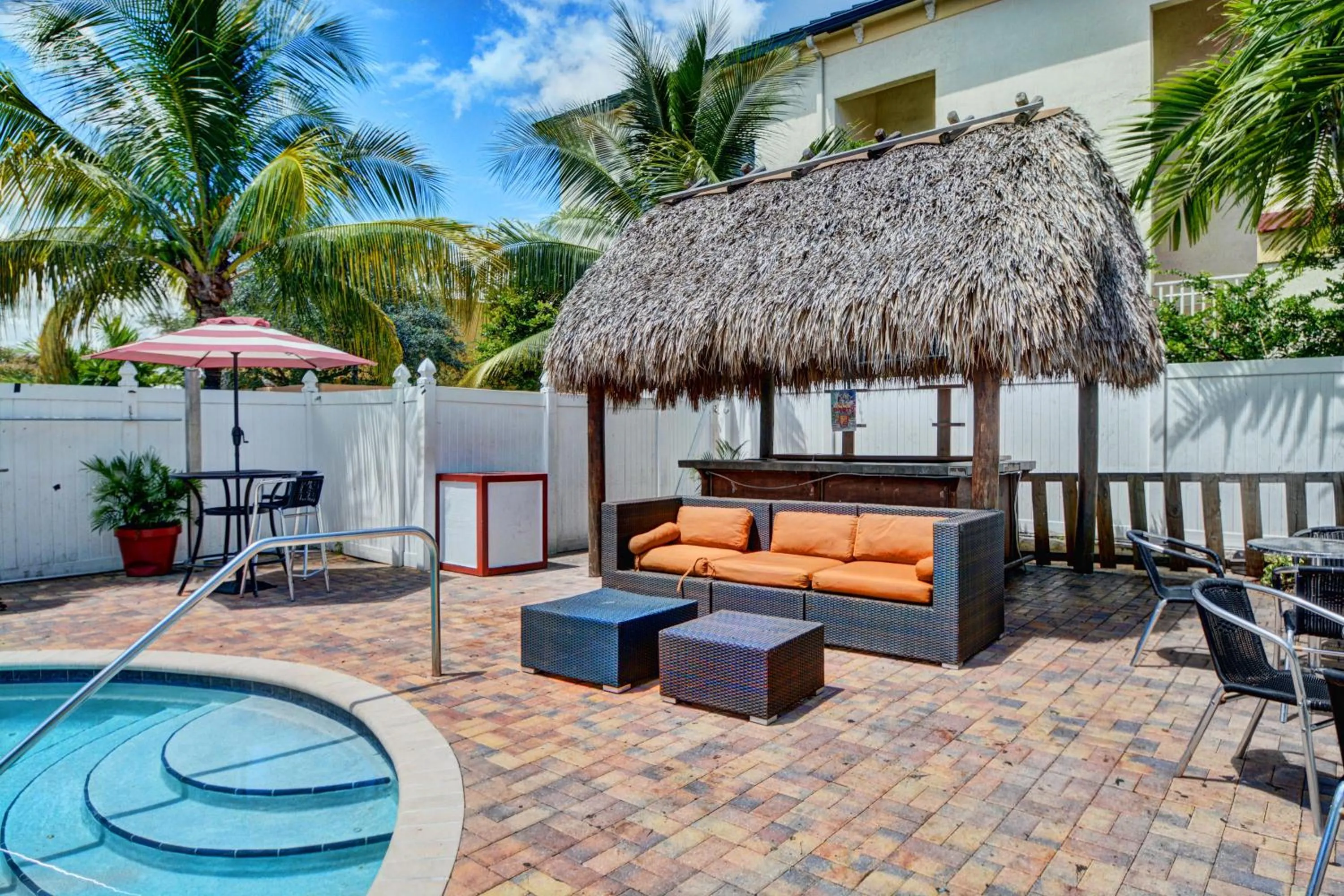 Swimming Pool in Plantation Inn Hotel And Lounge