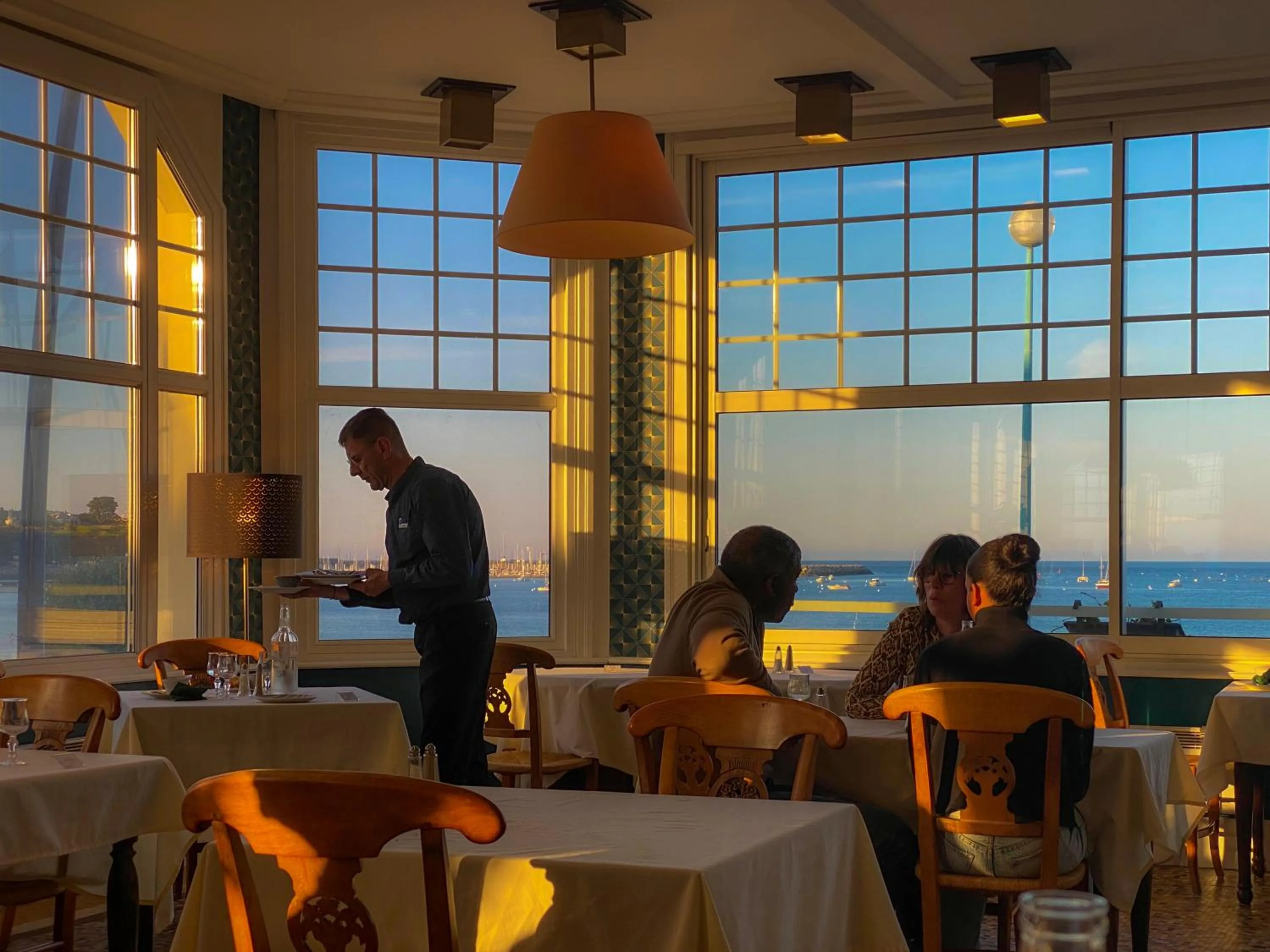 Restaurant/places to eat in VTF L'Hotel Des Bains