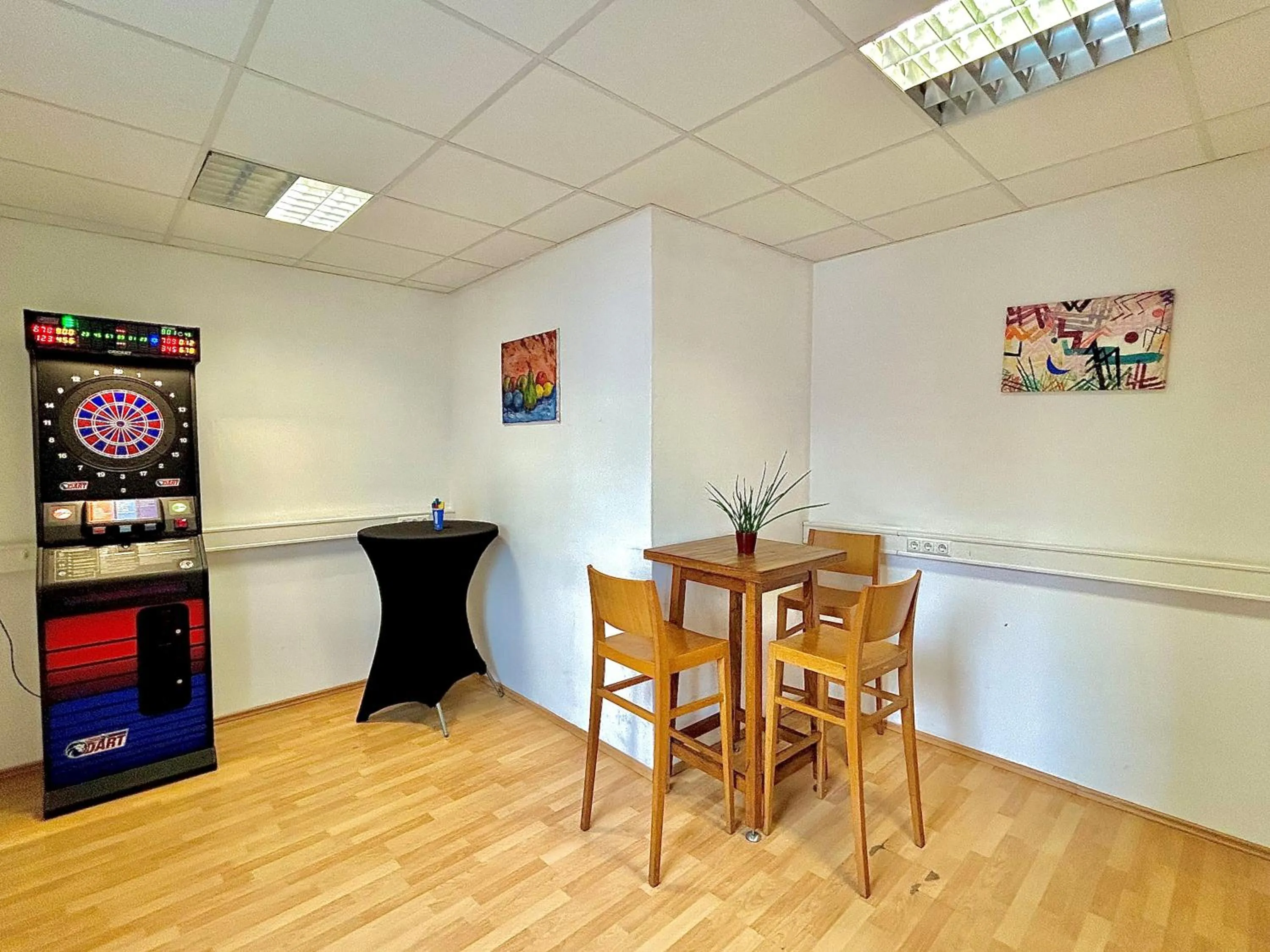 Restaurant/places to eat in Montagehotel Living@Linz