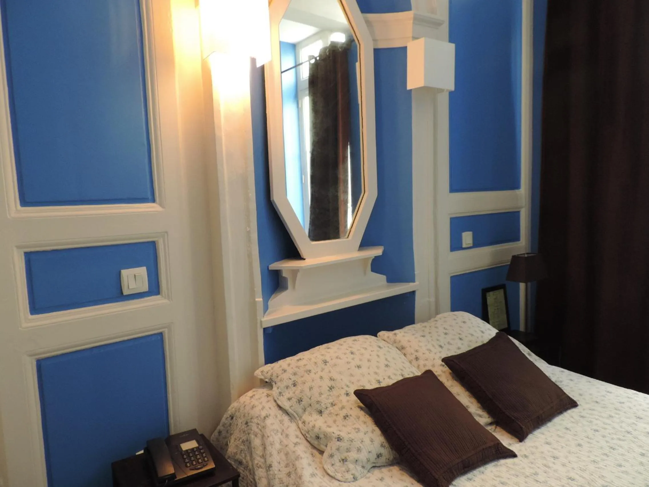 Bed in Le Vieux Carré