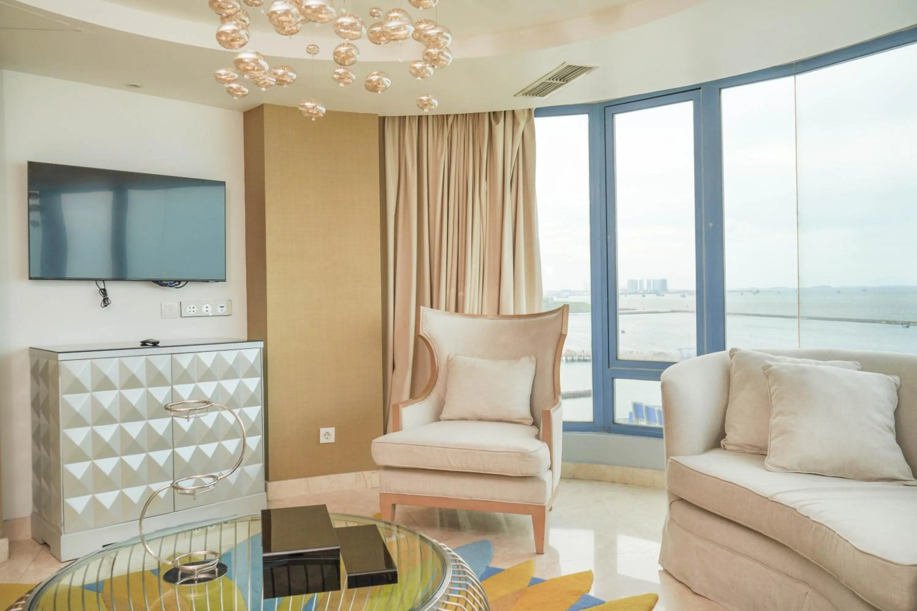 Living room in Mercure Convention Center Ancol