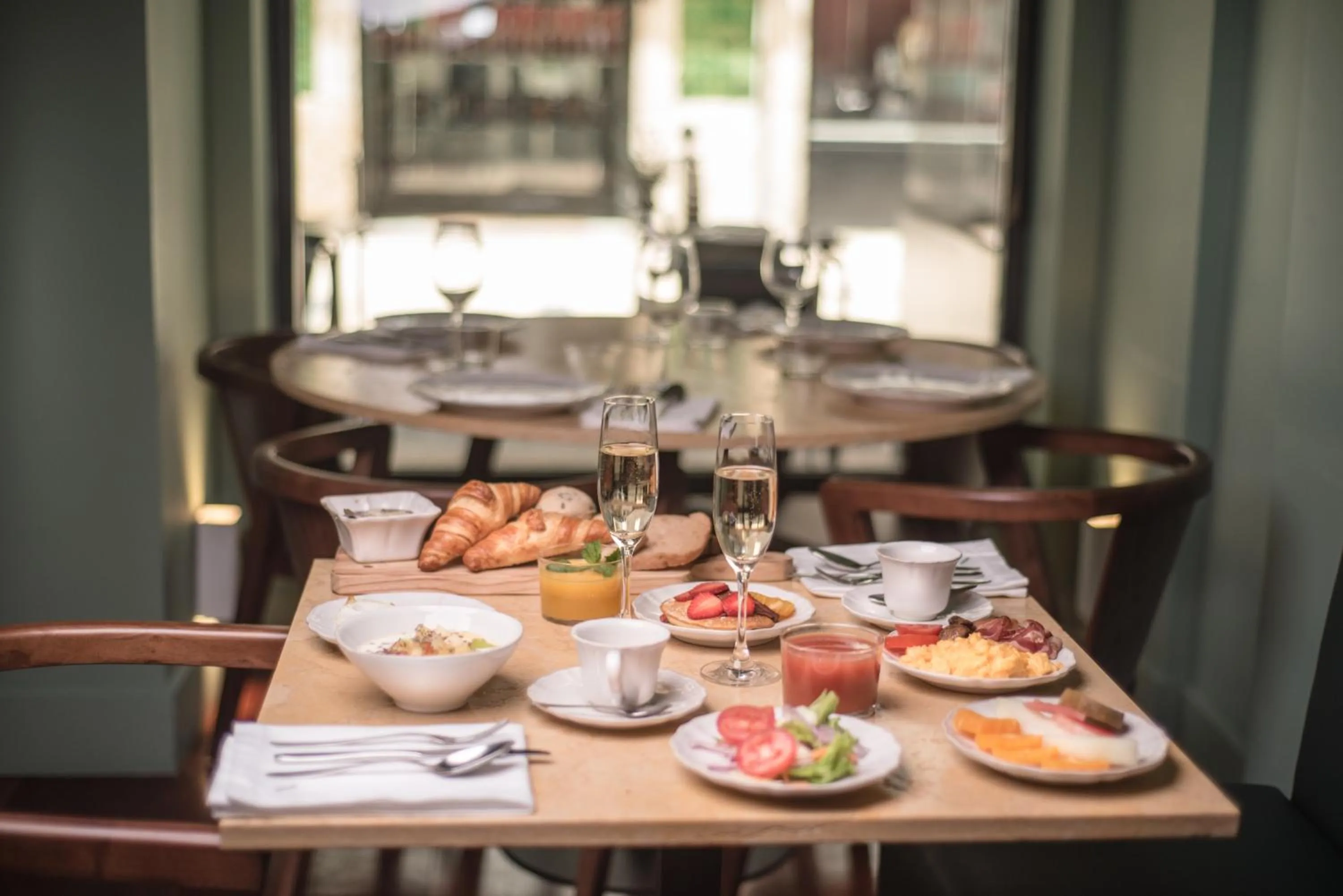 Buffet breakfast in Hotel da Baixa