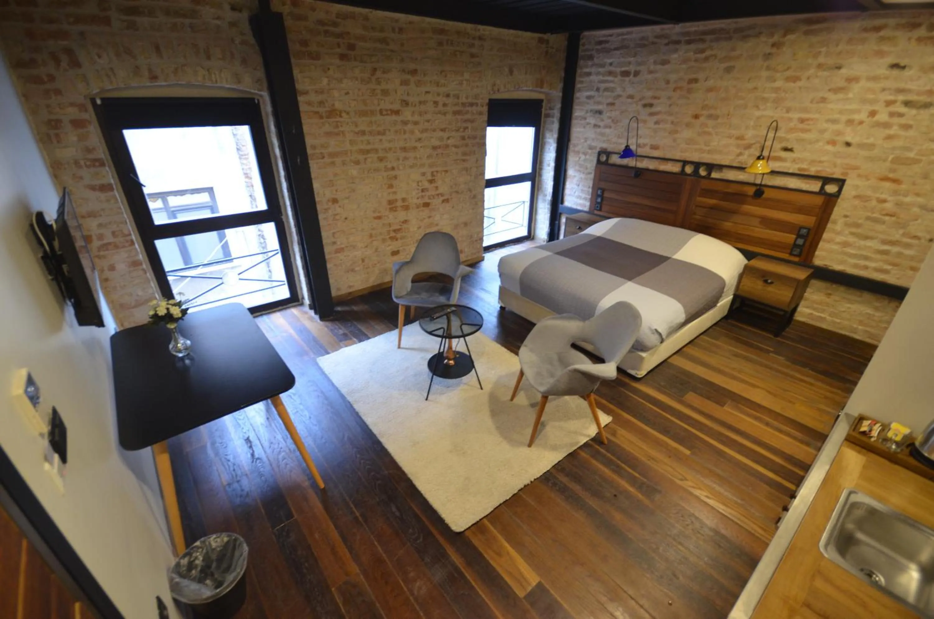 Bed in Ünver Galata Apart