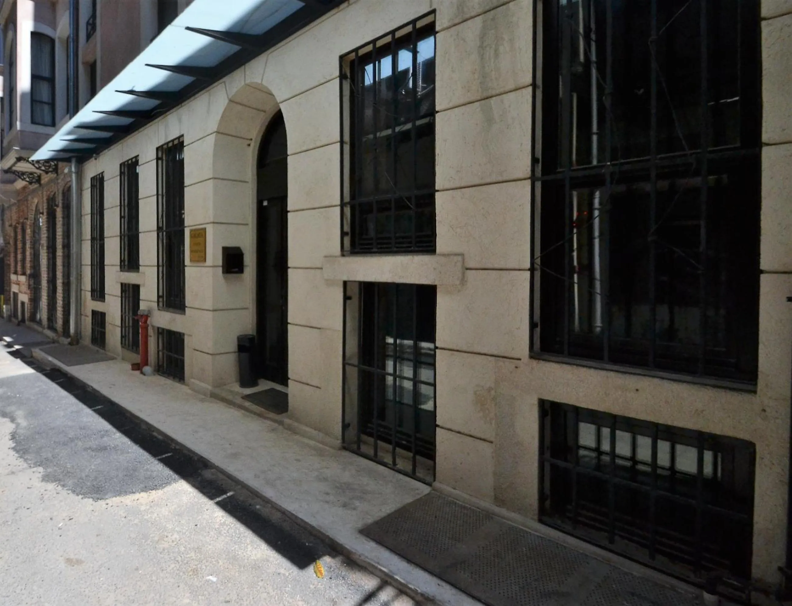 Property building in Ünver Galata Apart