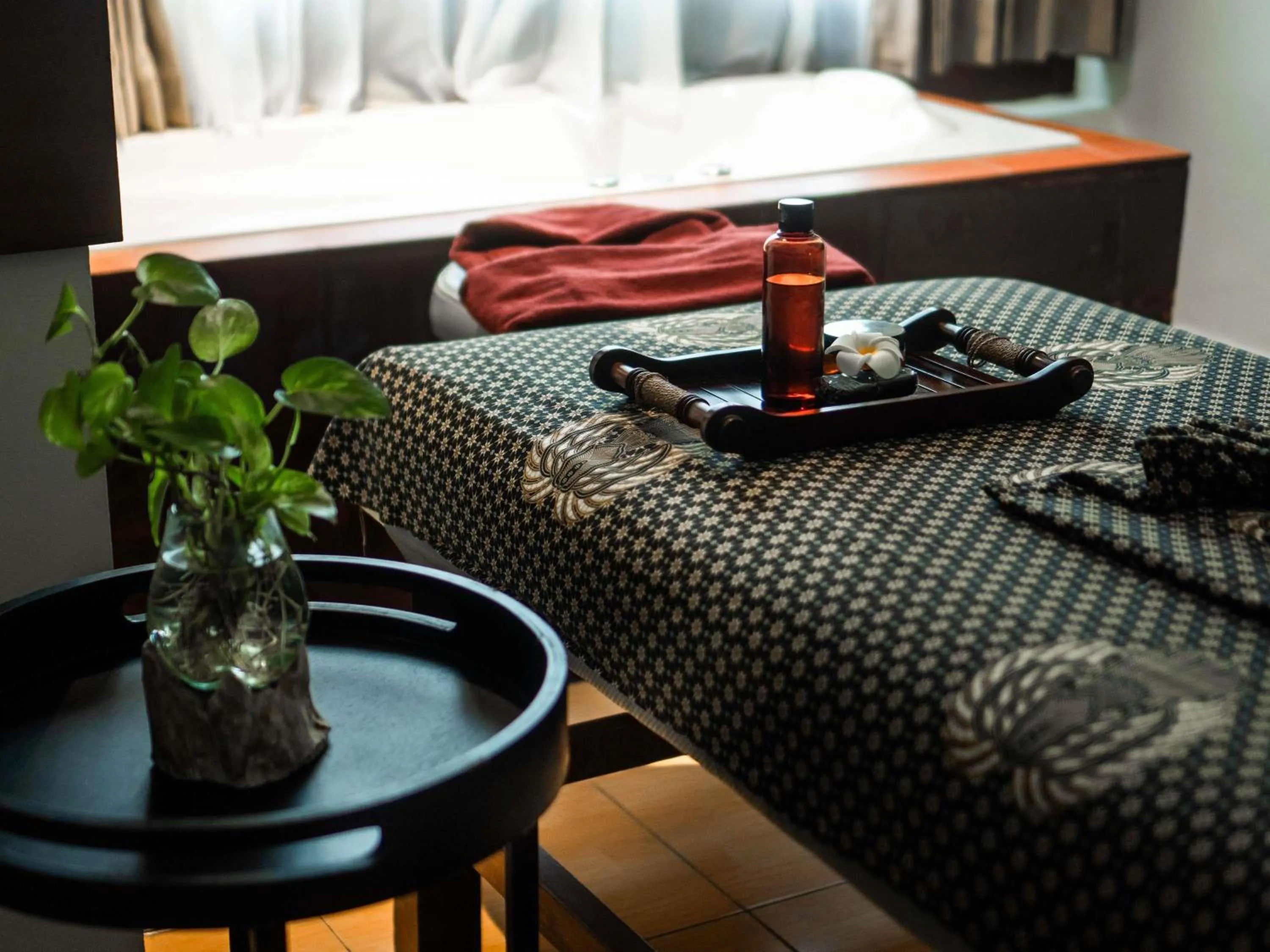 Spa and wellness centre/facilities, Bed in Mercure Kuta Bali