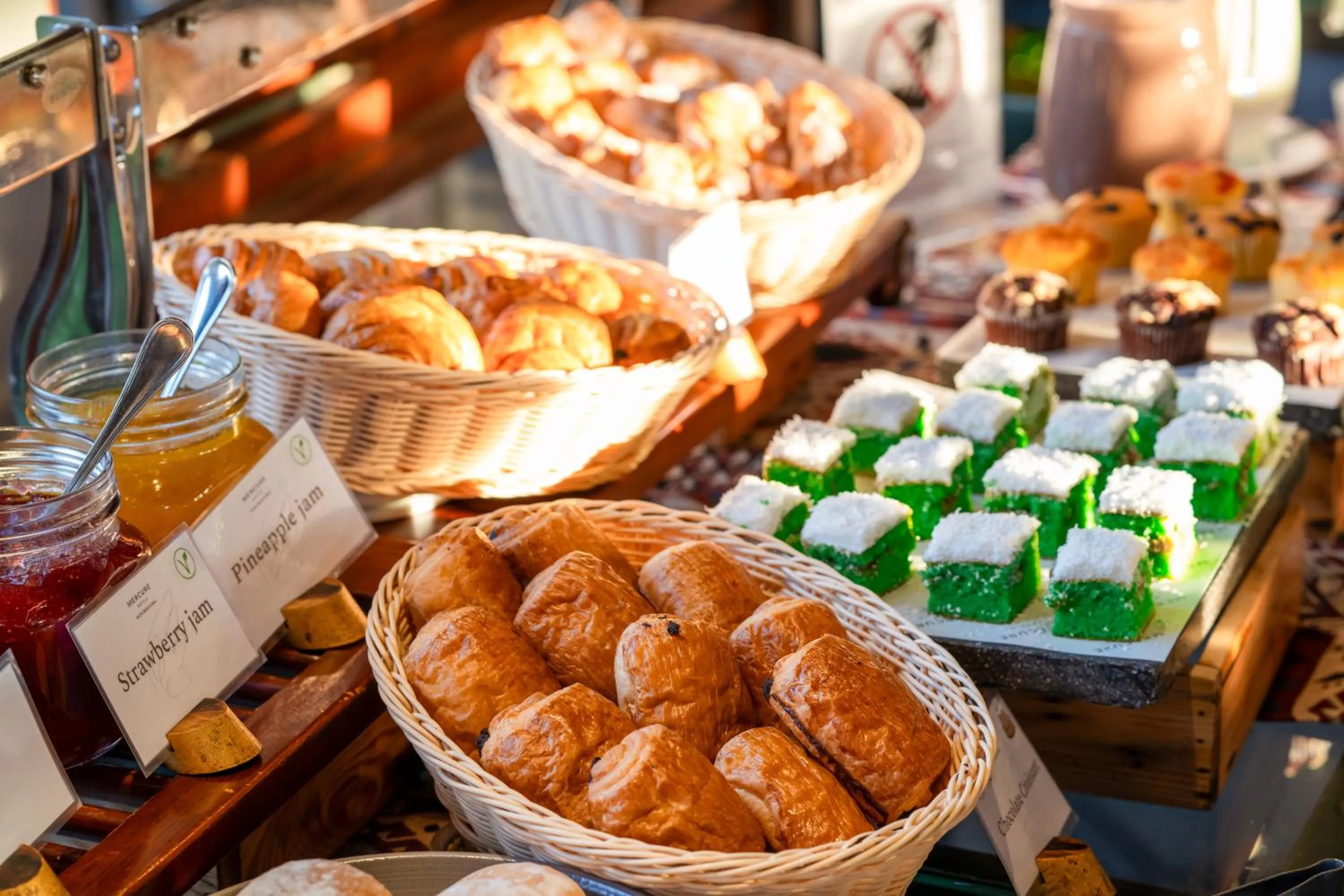 Food and drinks in Mercure Kuta Bali