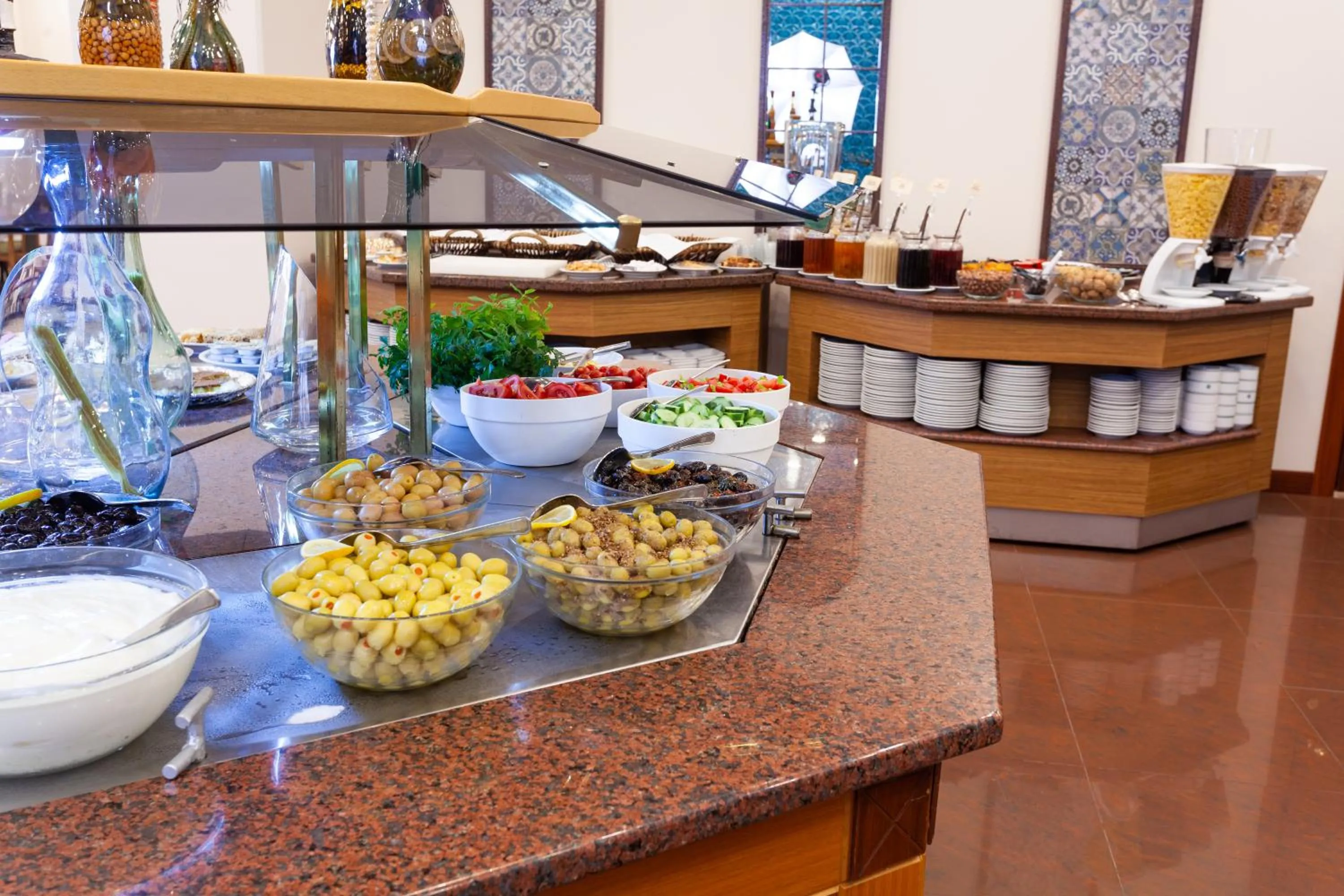 Food and drinks in Ozkaymak Konya Hotel