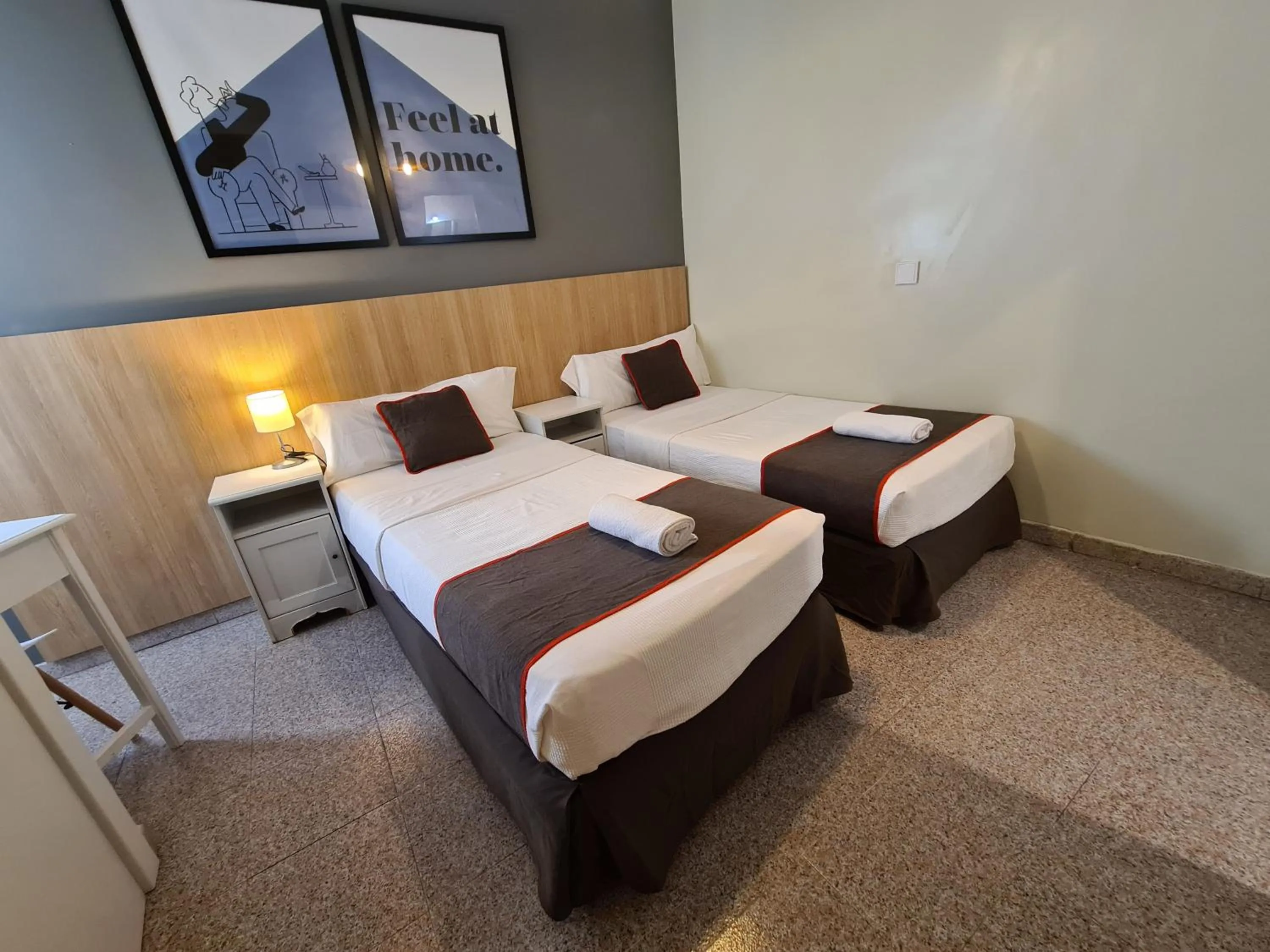 Photo of the whole room, Bed in CH Las Murallas