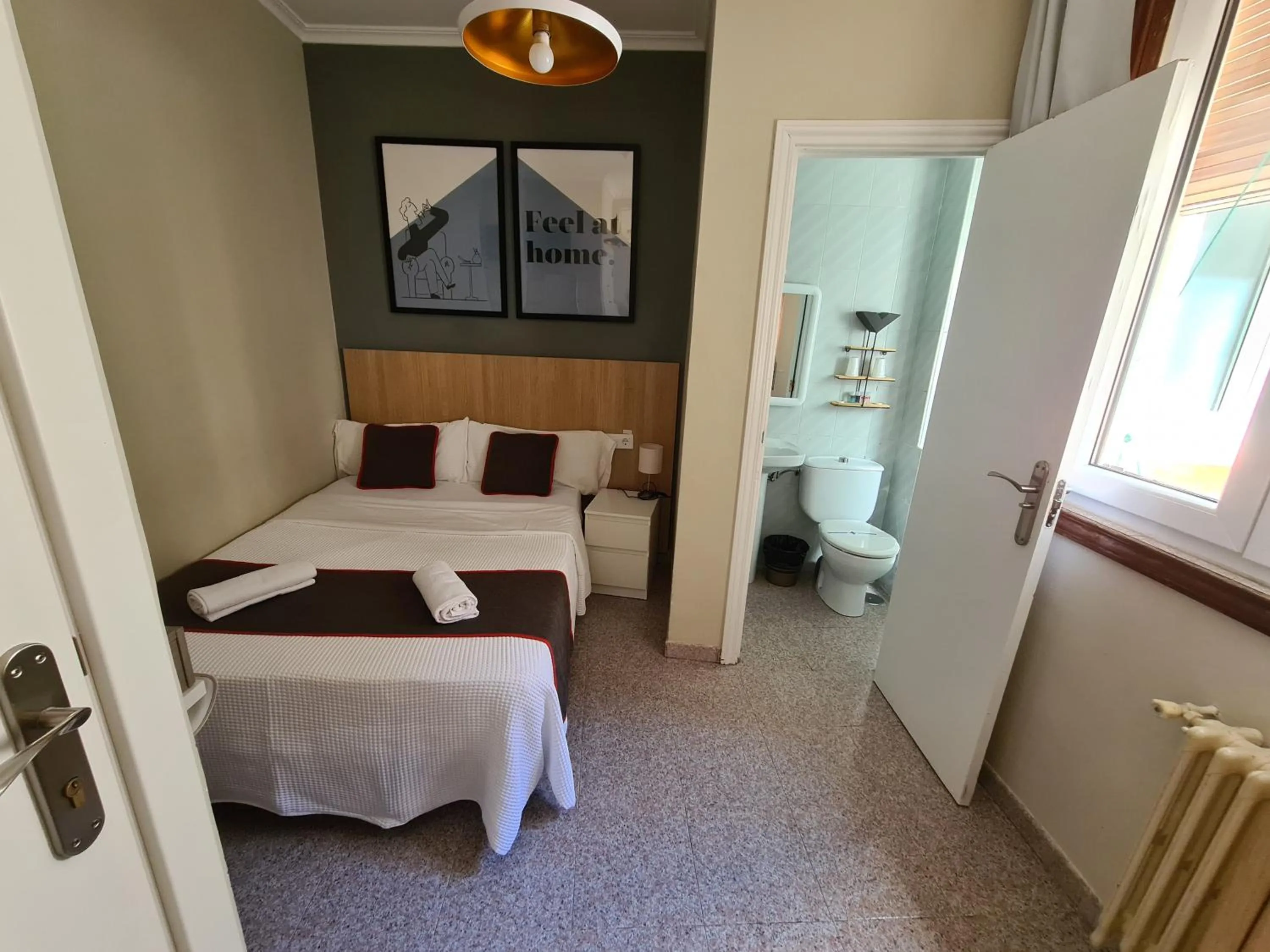 Bathroom, Bed in CH Las Murallas