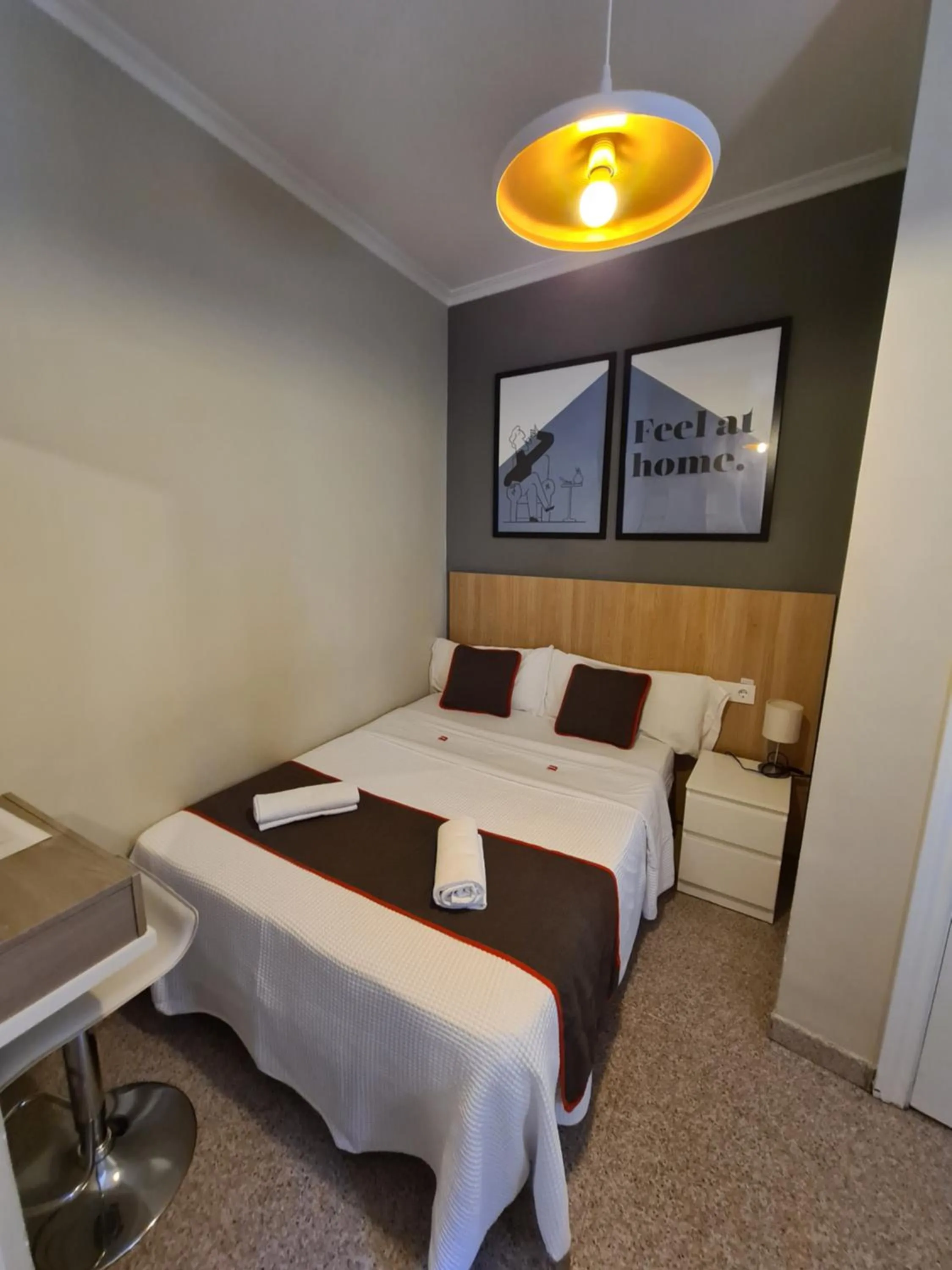 Photo of the whole room, Bed in CH Las Murallas