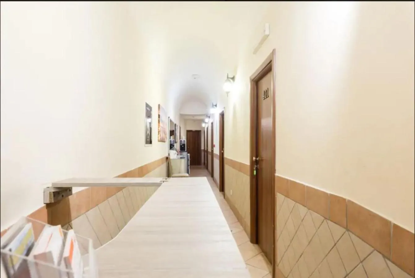 Facade/entrance, Bed in Alex Romano