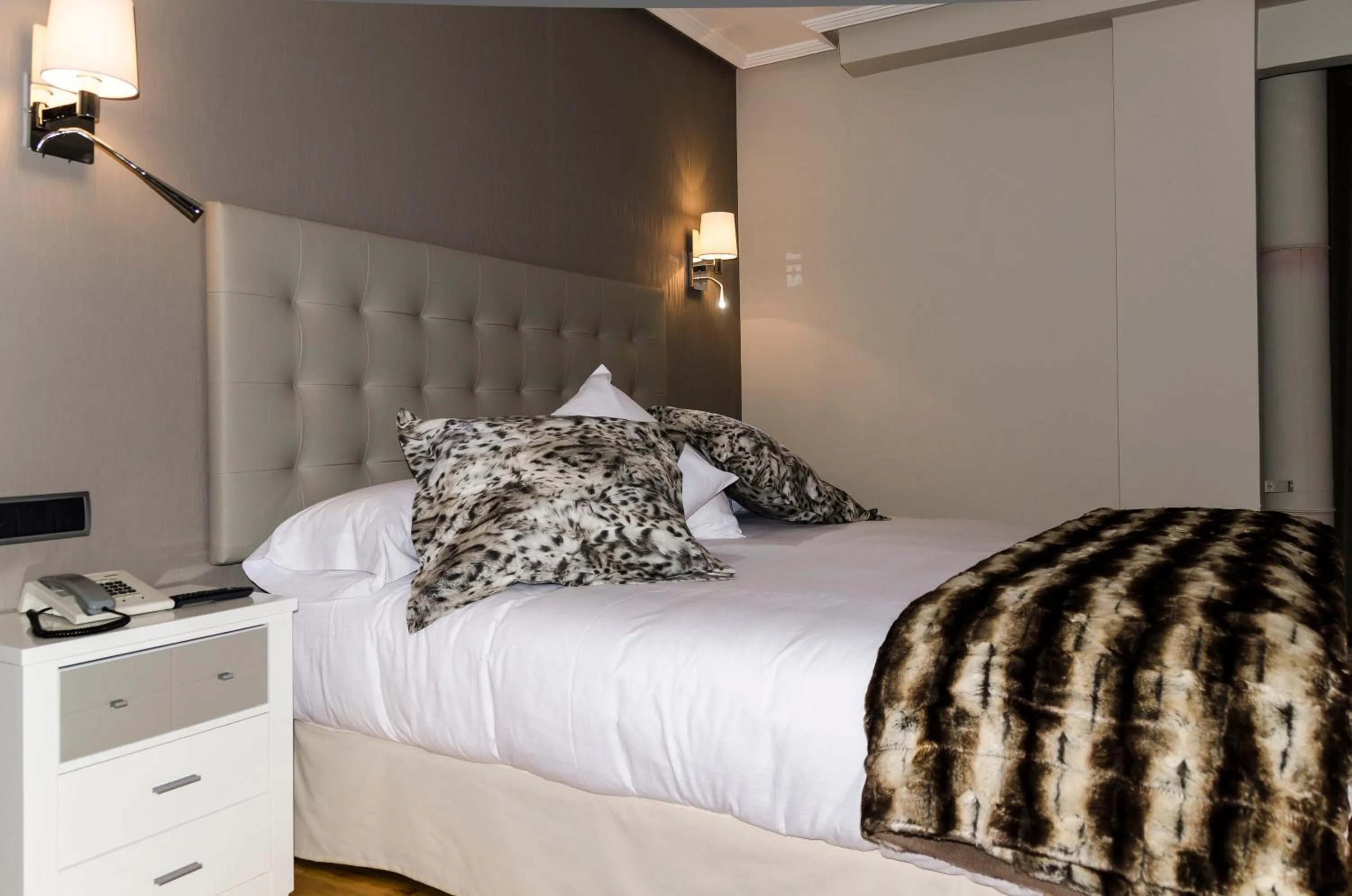 Photo of the whole room, Bed in Hotel Presa