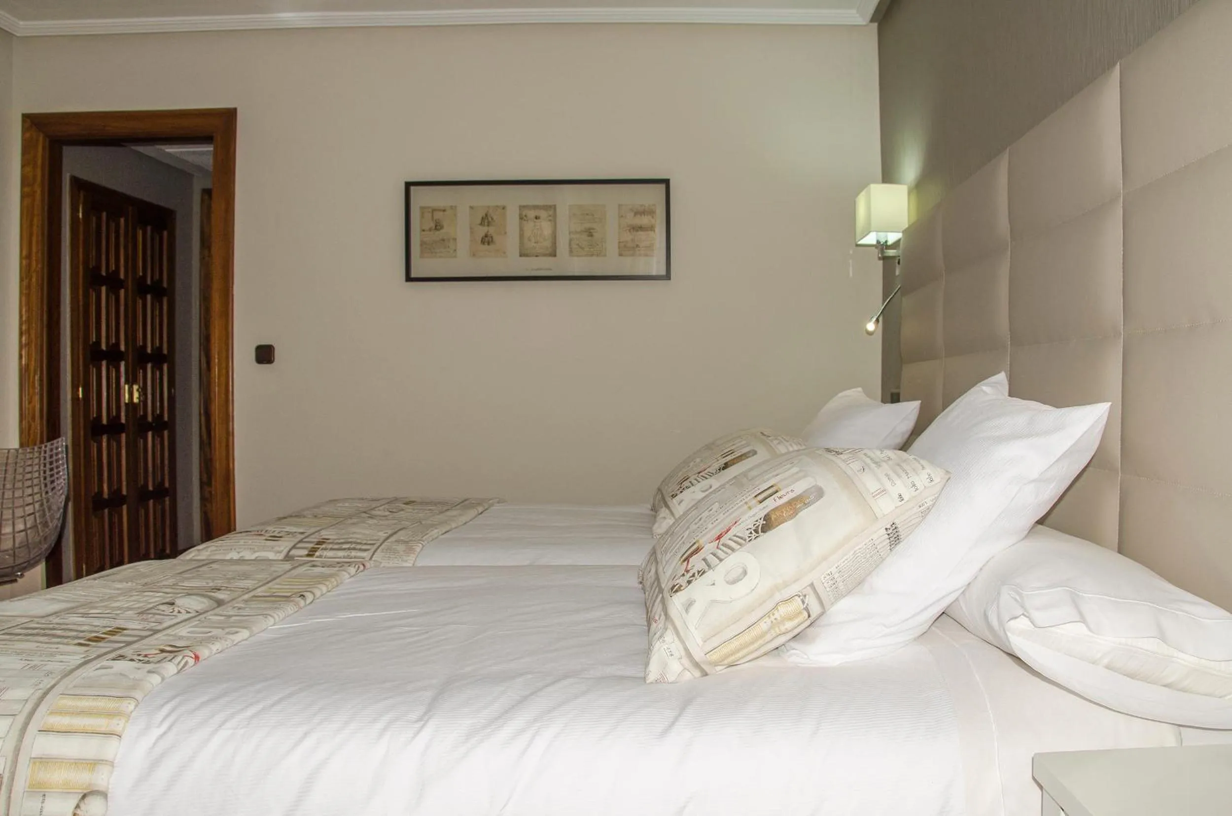 Photo of the whole room, Bed in Hotel Presa