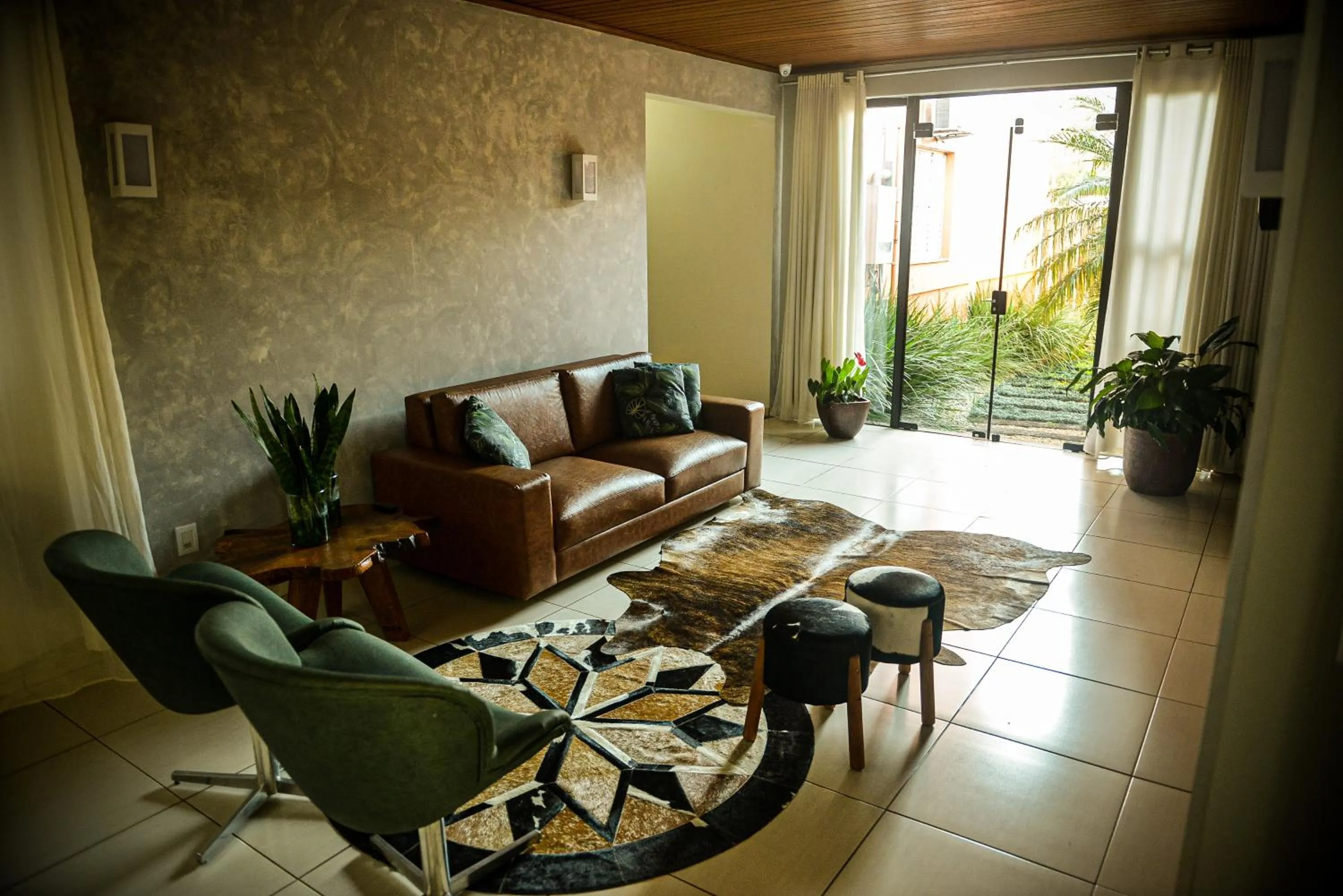 Seating area in Hotel D'Nápoles