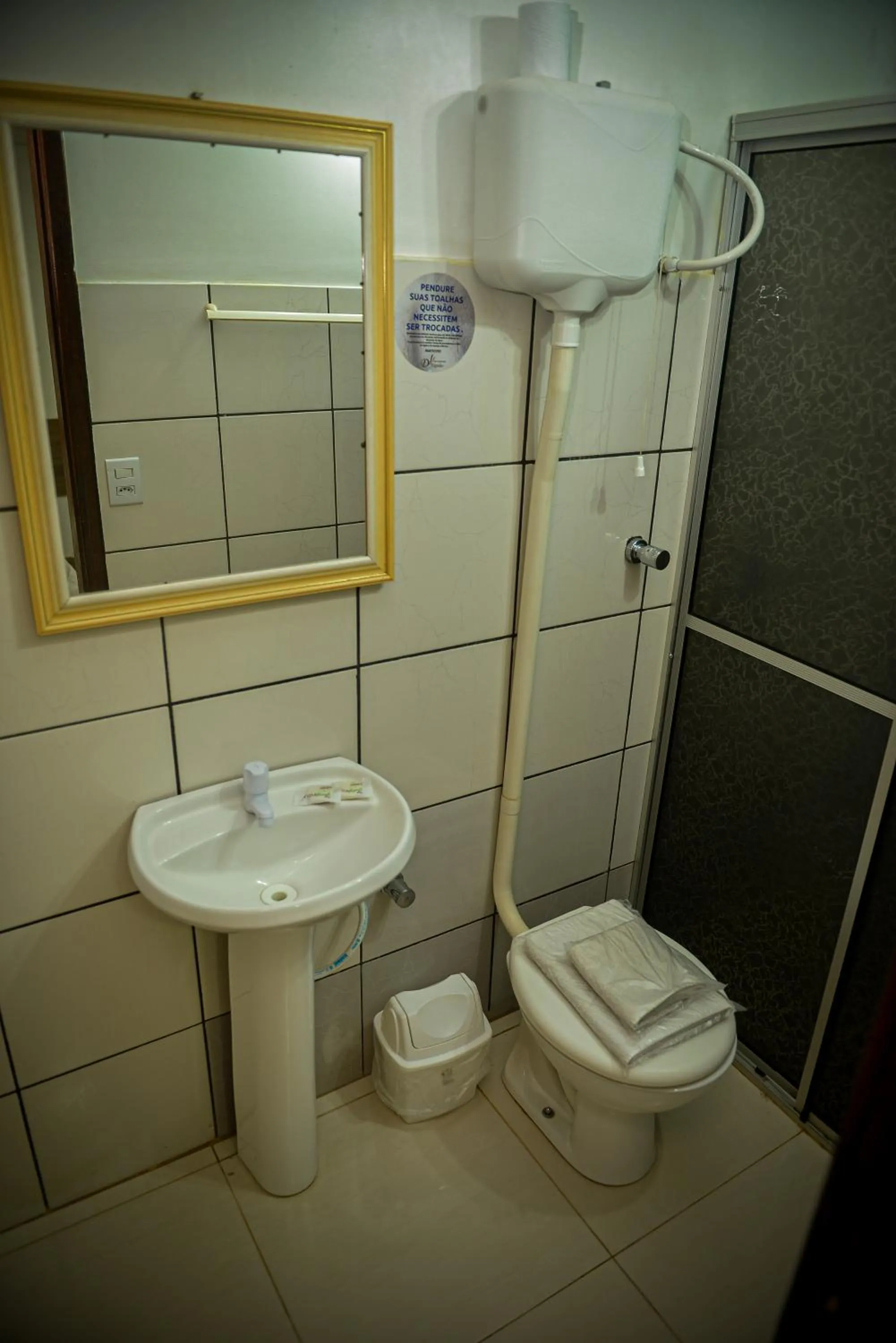 Bathroom in Hotel D'Nápoles