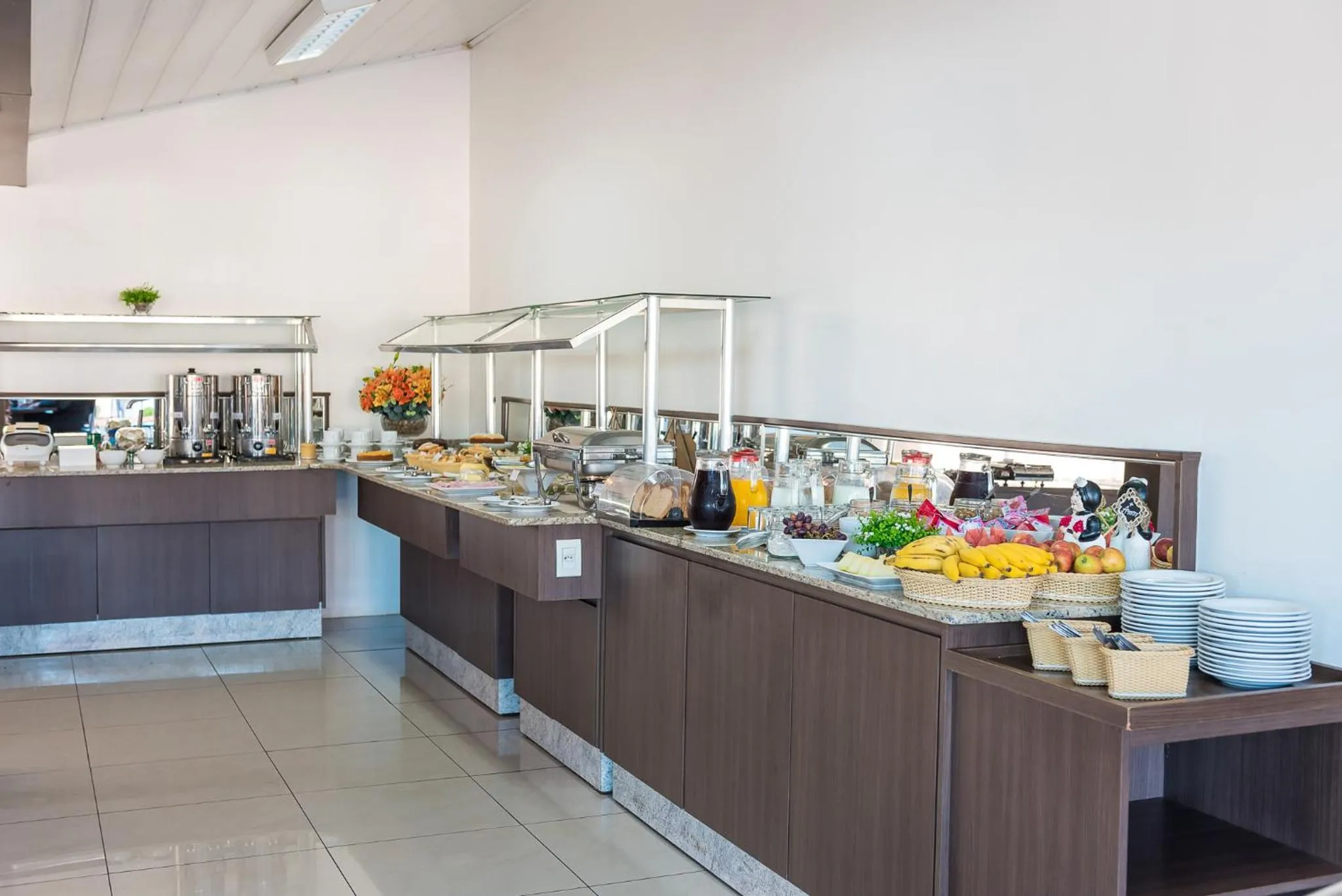 Breakfast in Hotel D'Nápoles