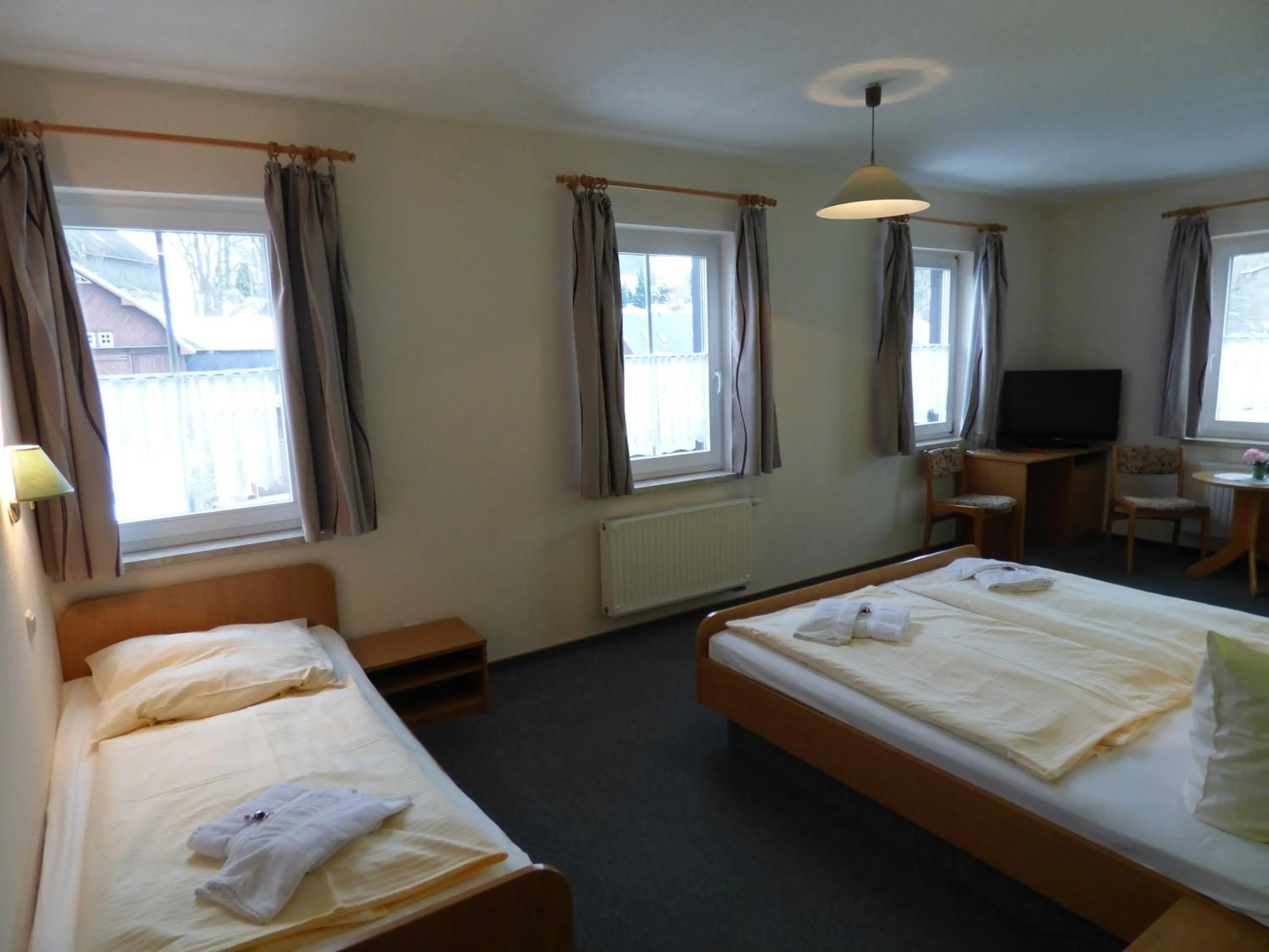 Bed in Gasthof zum Fürstenthal