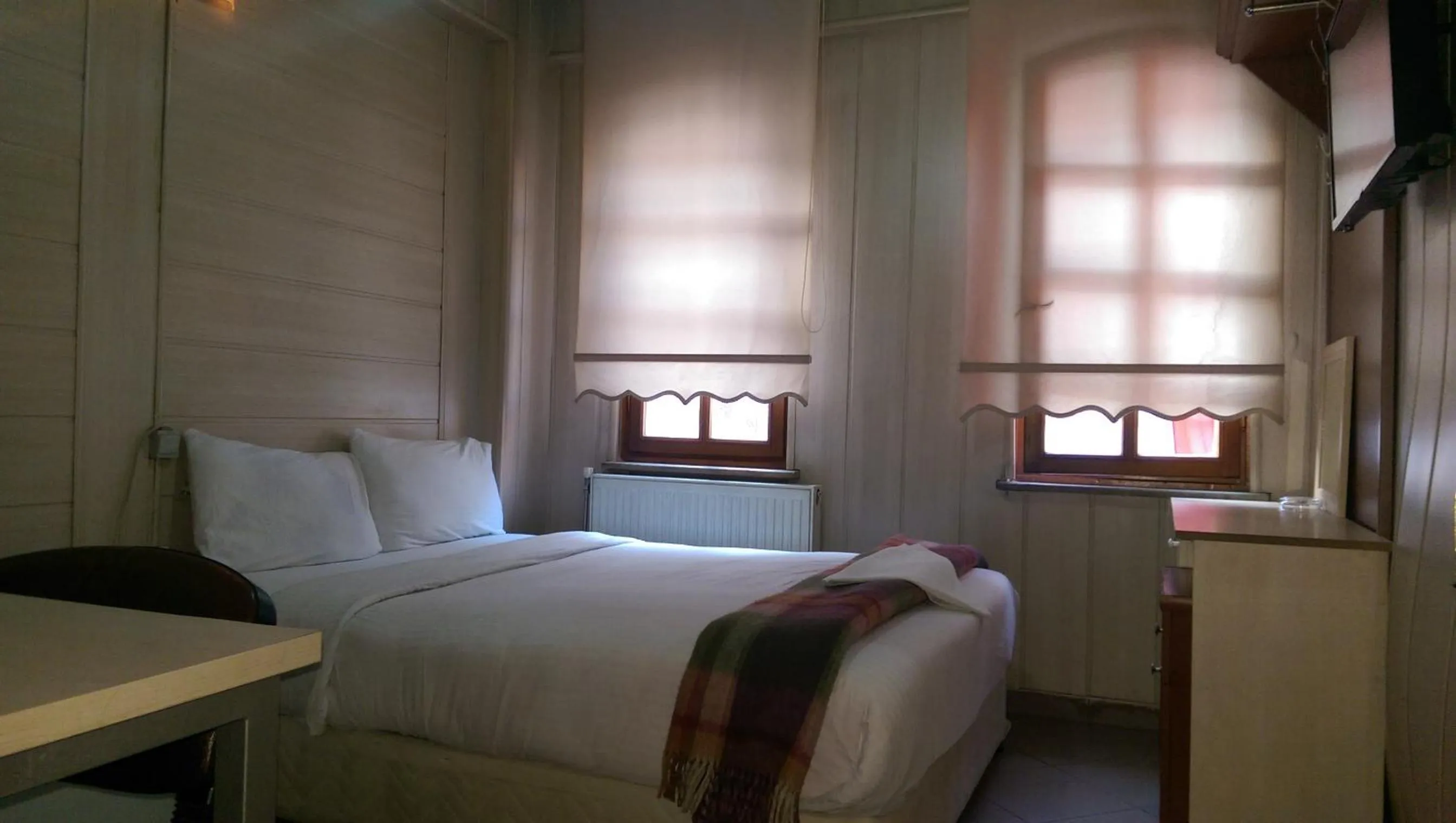 Photo of the whole room, Bed in Mevlana Hotel