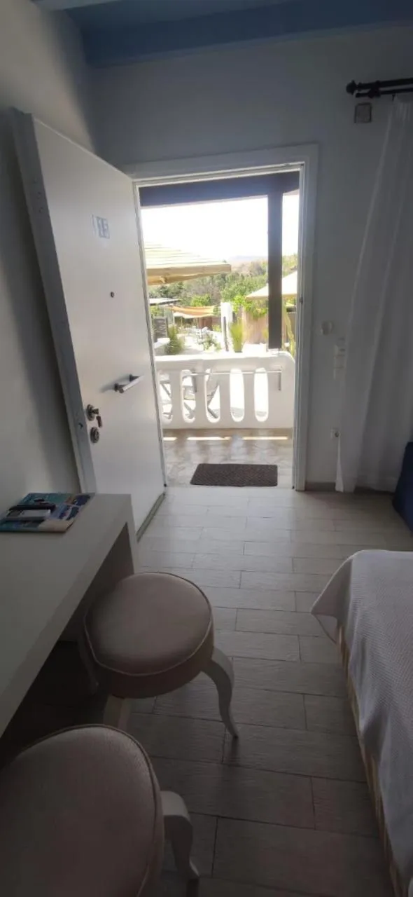 Mykonian Iros Suites & Villas