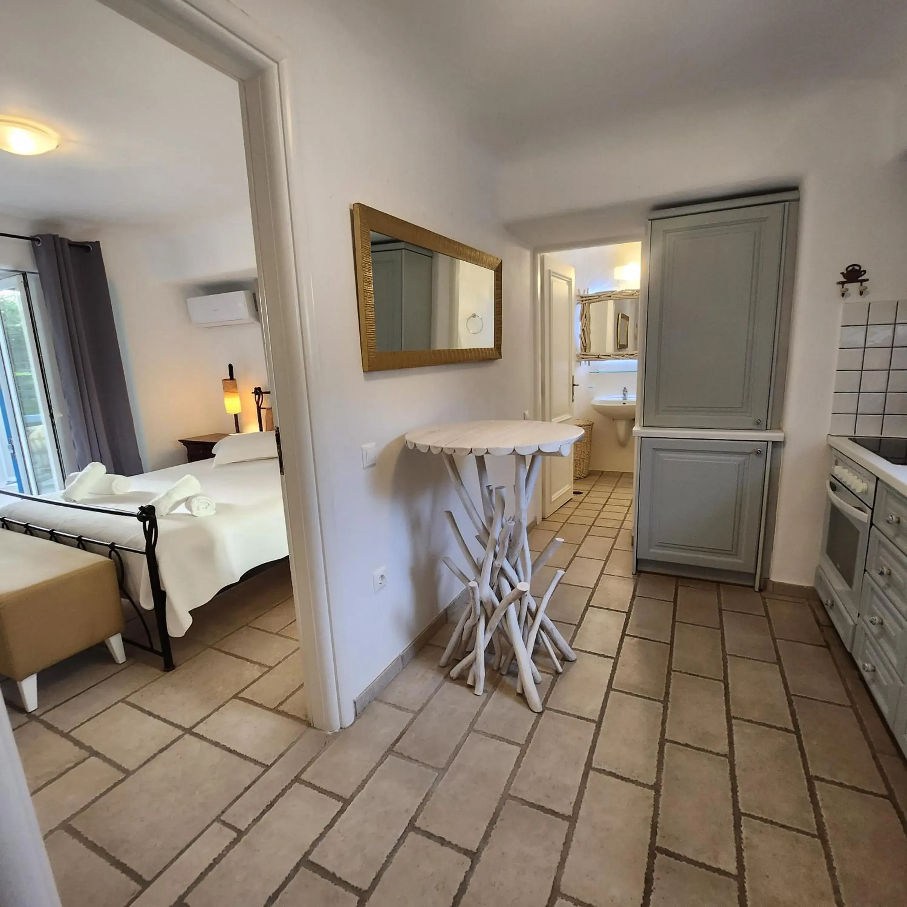 Deluxe Suite in Mykonian Iros Suites & Villas Deluxe Suite in Mykonian Iros Suites & Villas