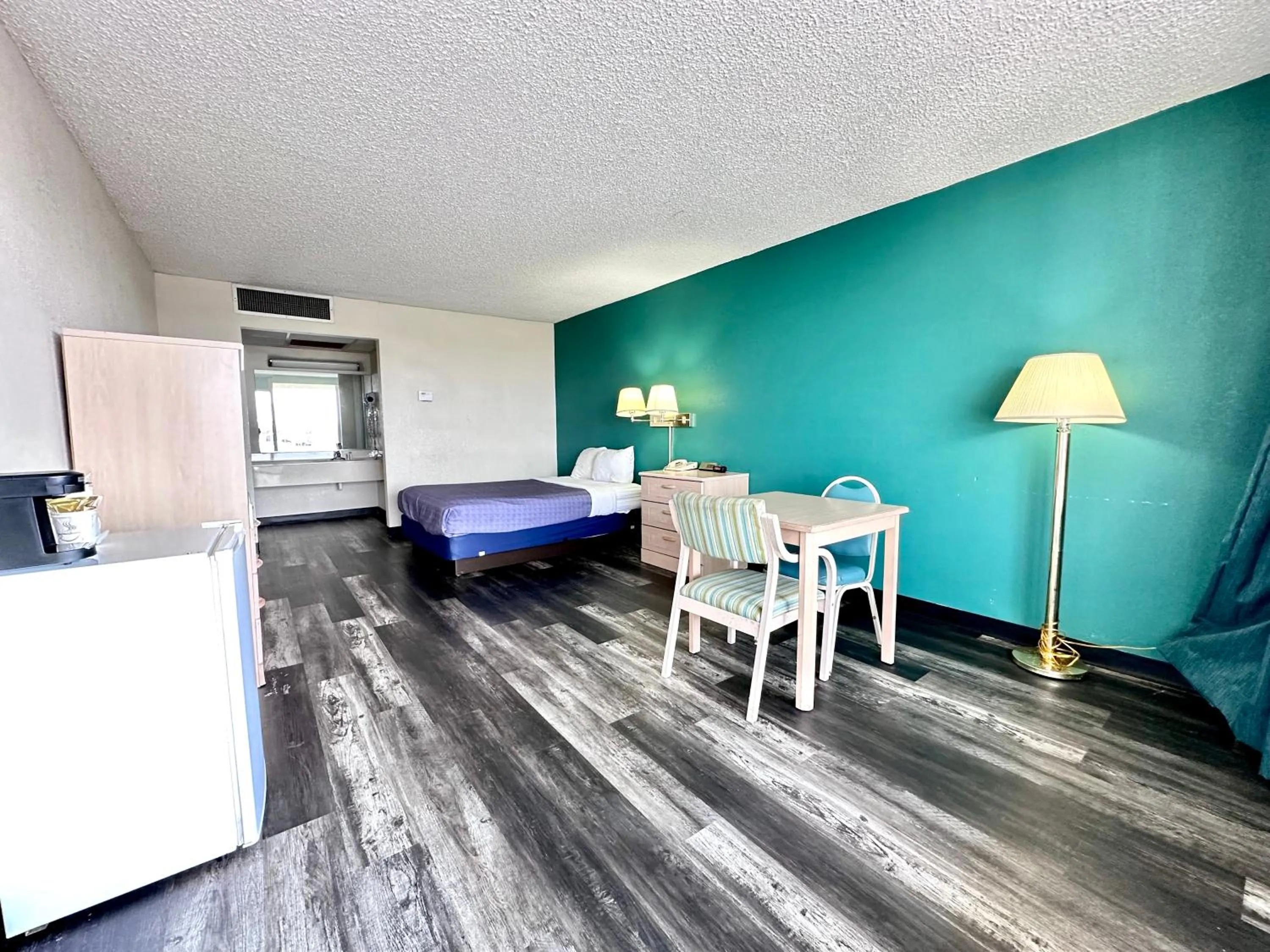 Bed in Hospitality House Union City I 69 US 51, TN