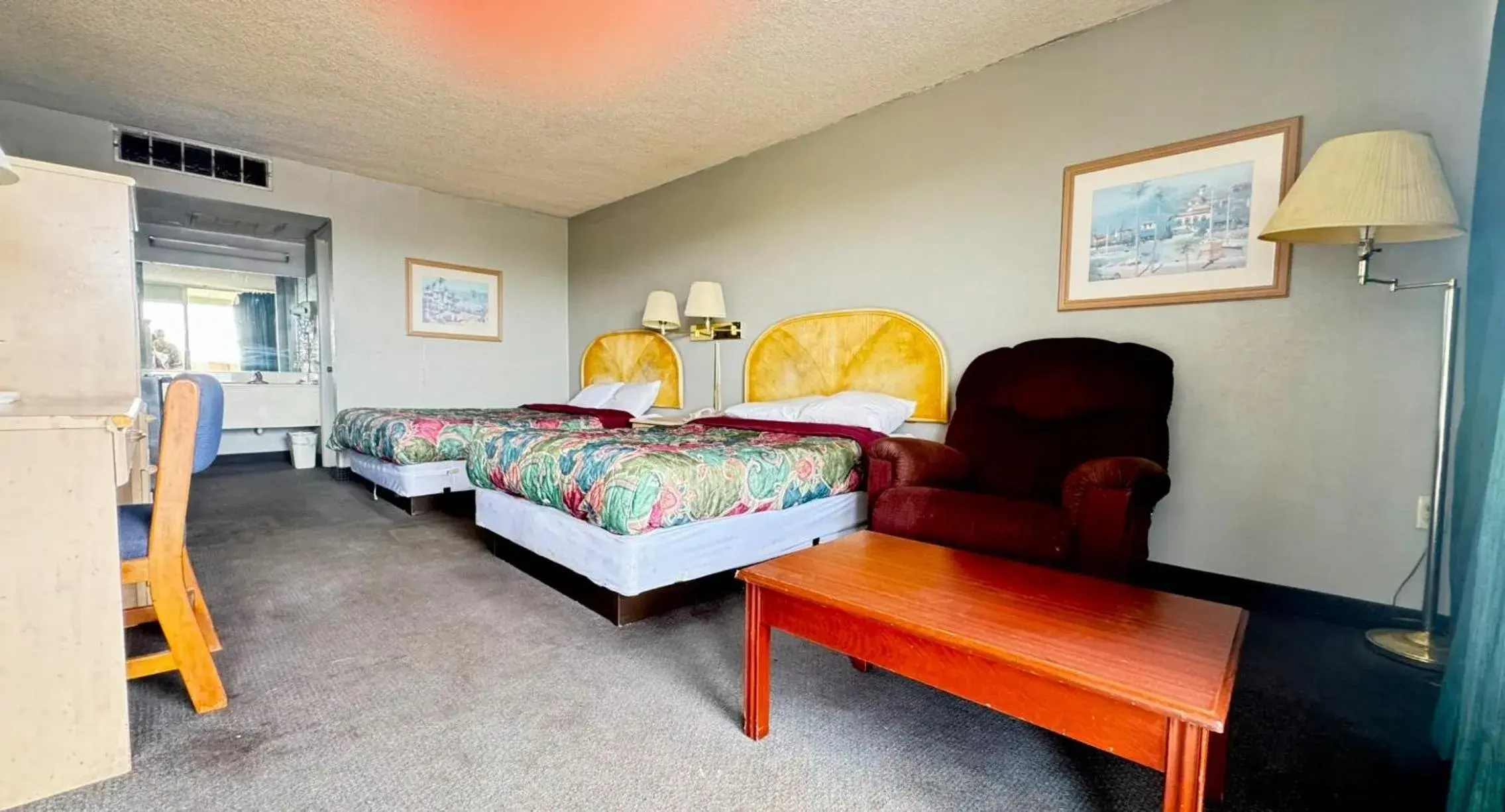 Double Room in Hospitality House Union City I 69 US 51, TN Double Room in Hospitality House Union City I 69 US 51, TN