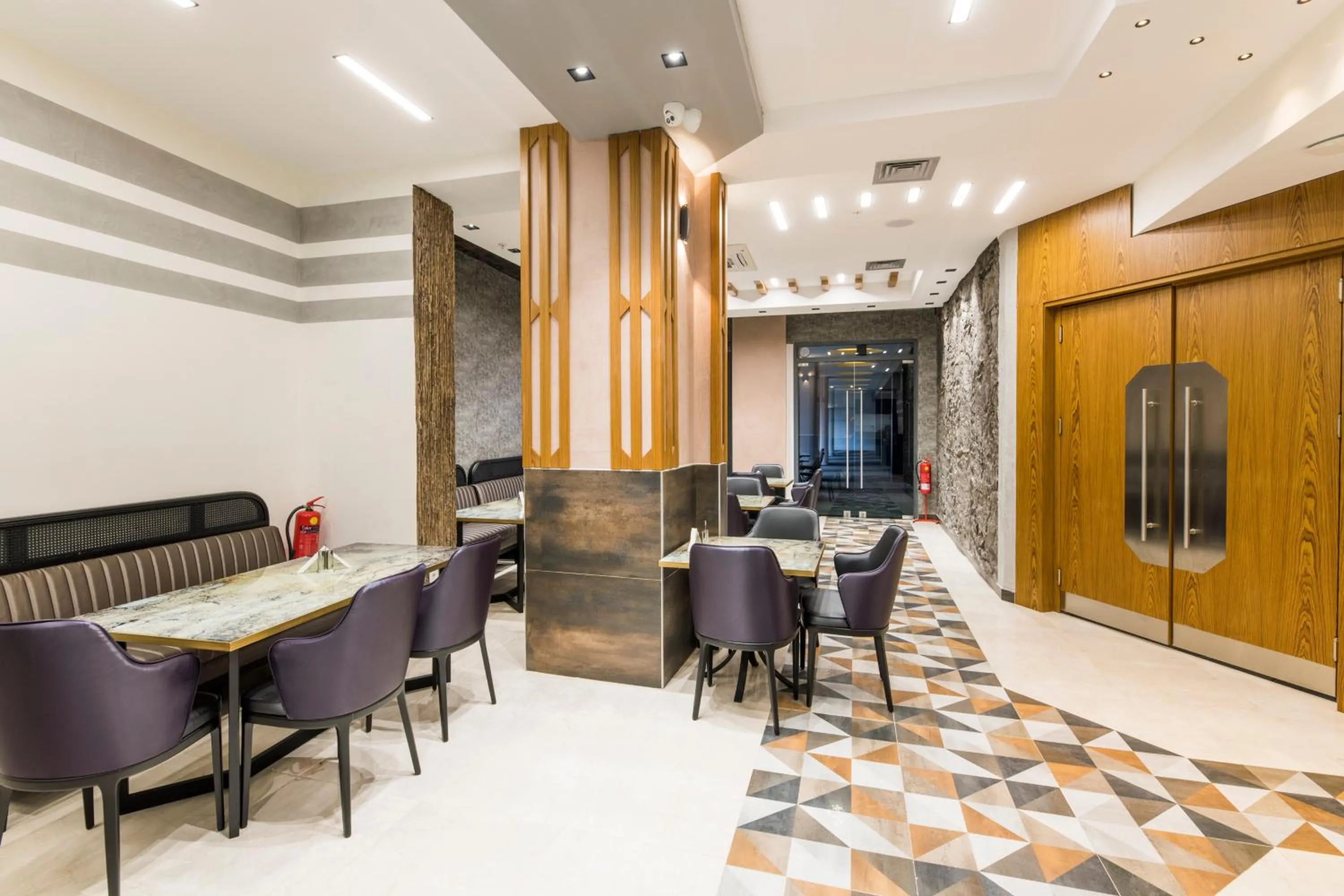 Restaurant/places to eat in Classy Suite Taksim