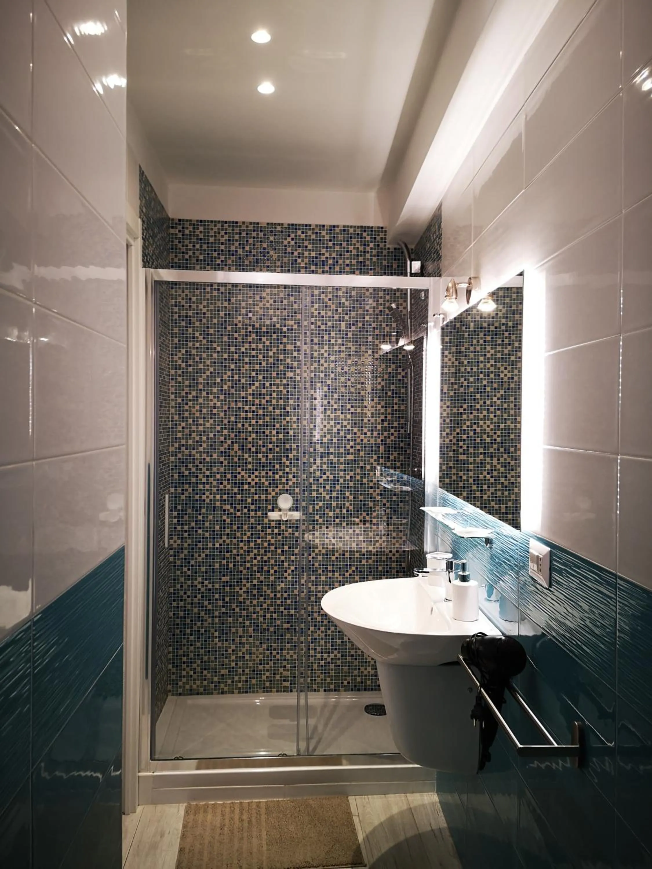 Bathroom in La Disfida Di Barletta